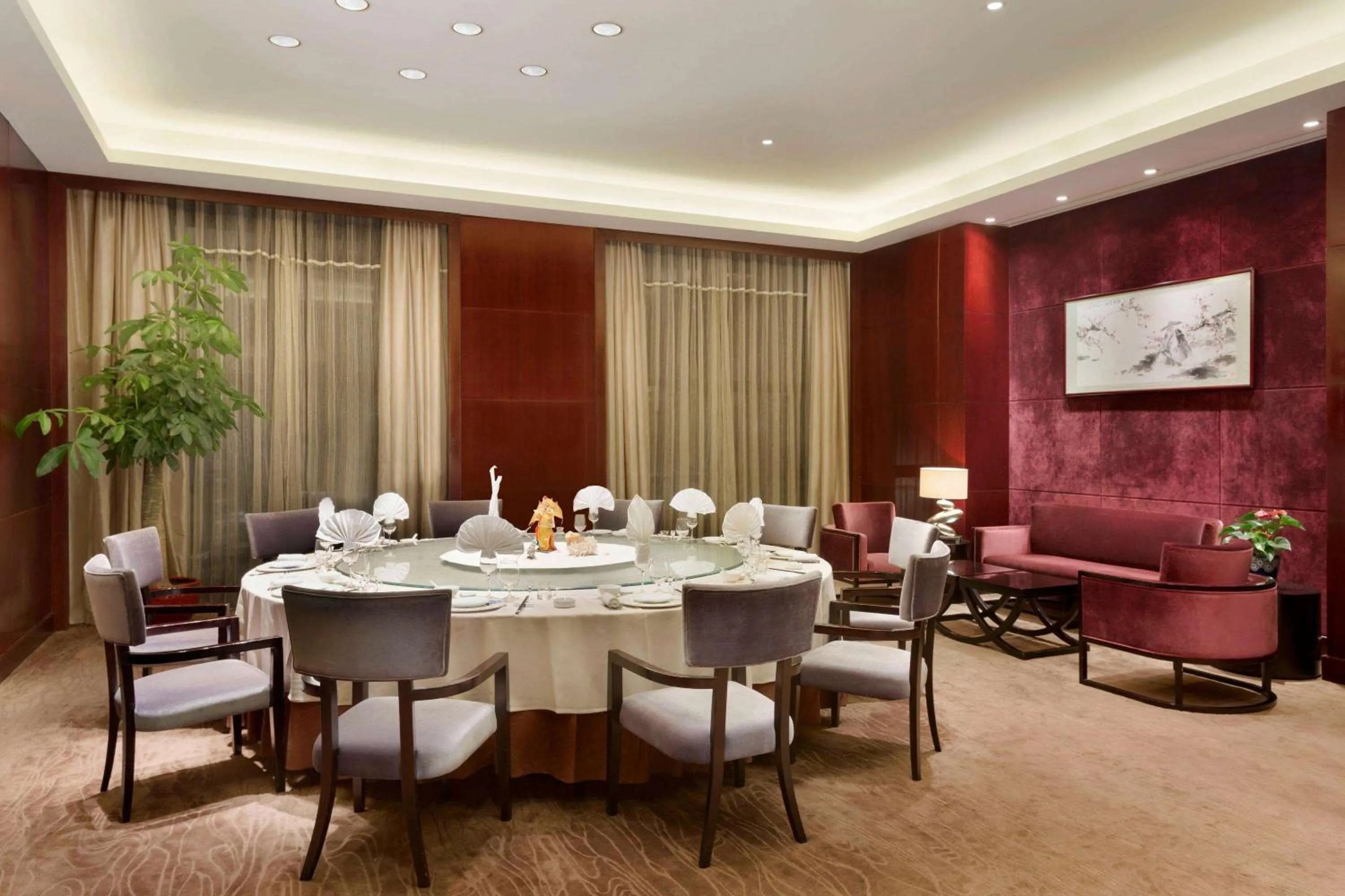 Meeting/conference room in Ramada Plaza Lianyungang
