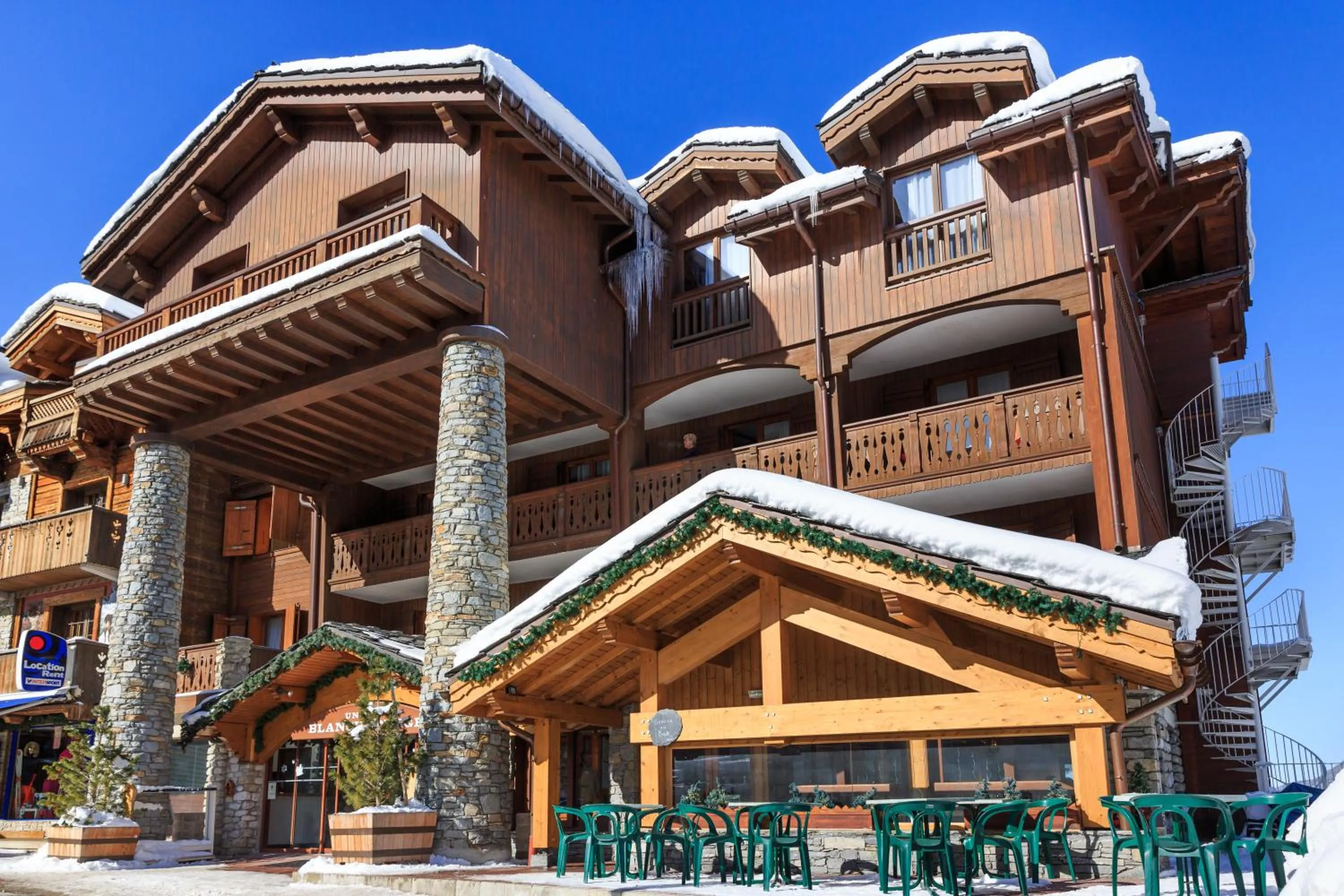Property building in Hotel Club Blanche Neige