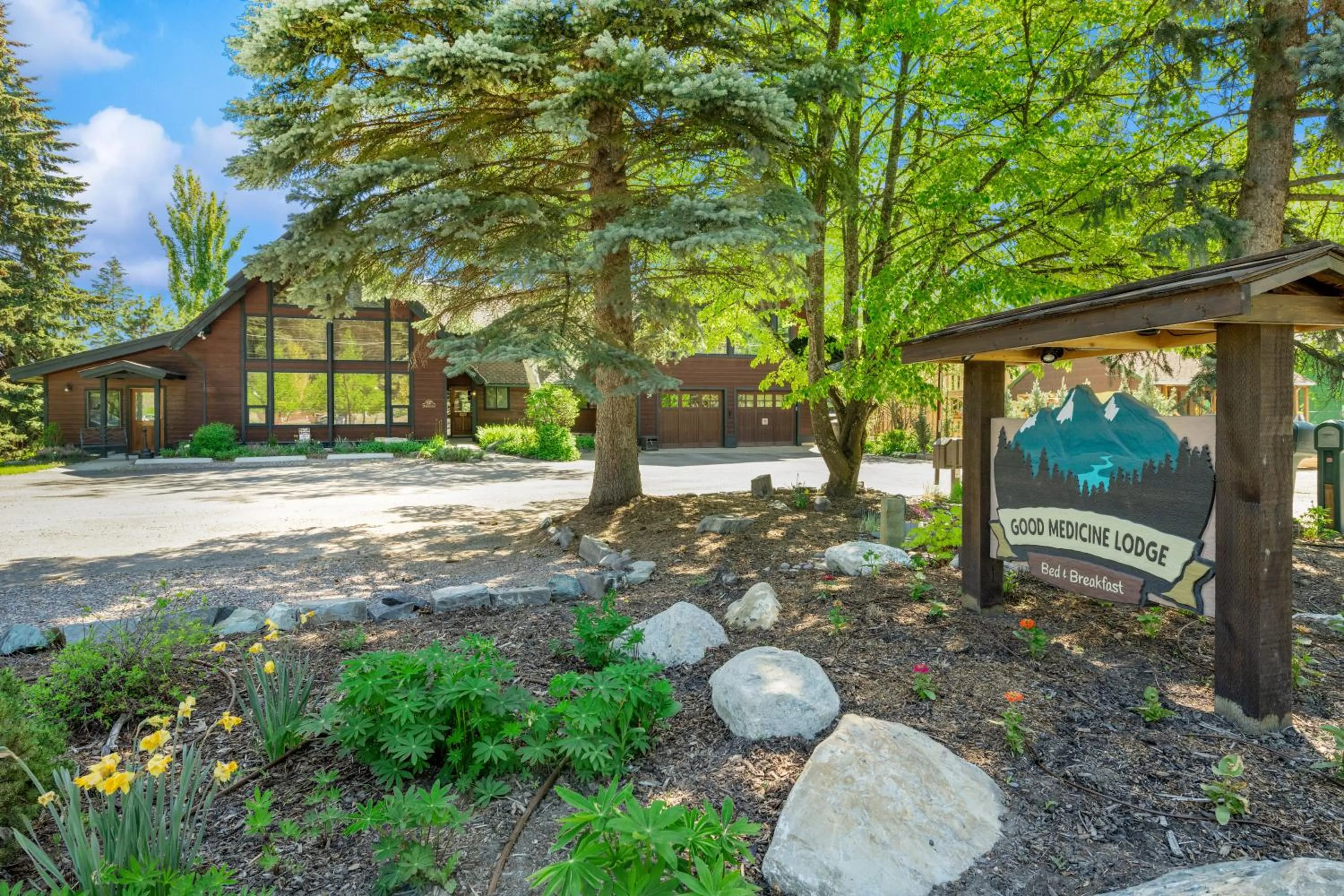 Property building in Good Medicine Lodge