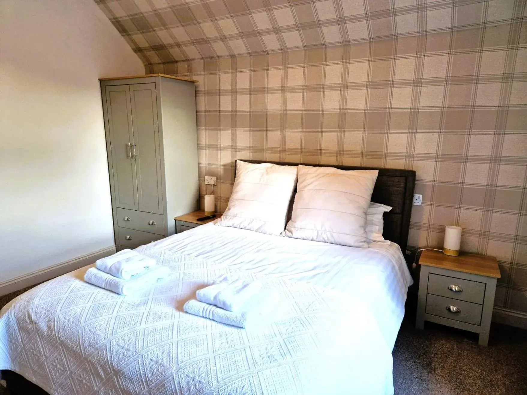 Standard Double Room in Strathardle Lodge Standard Double Room in Strathardle Lodge