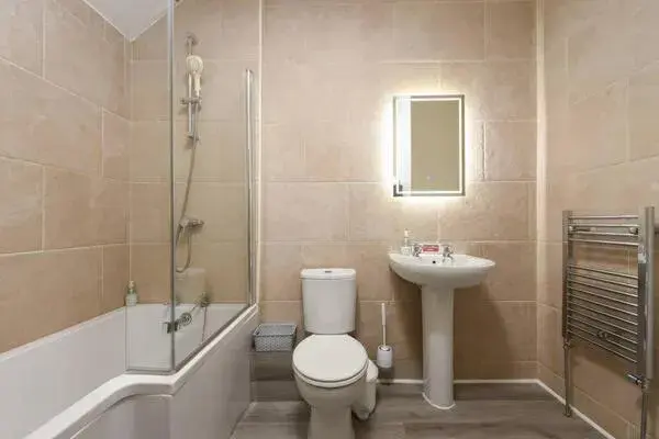 Superior Double Room in Strathardle Lodge Superior Double Room in Strathardle Lodge