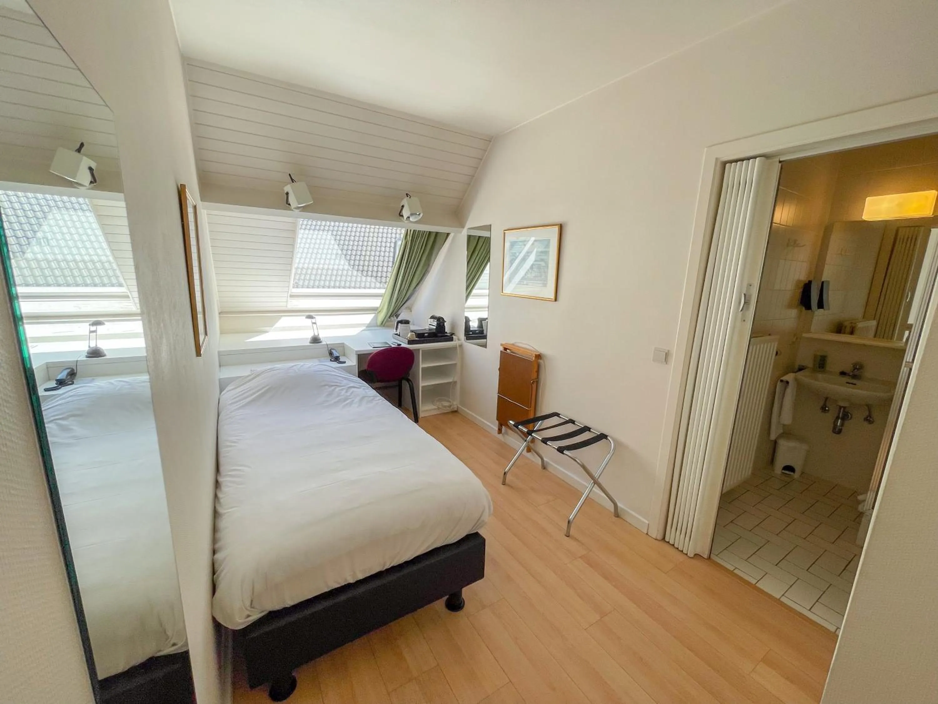 Bedroom, Bed in Priorij Corsendonk