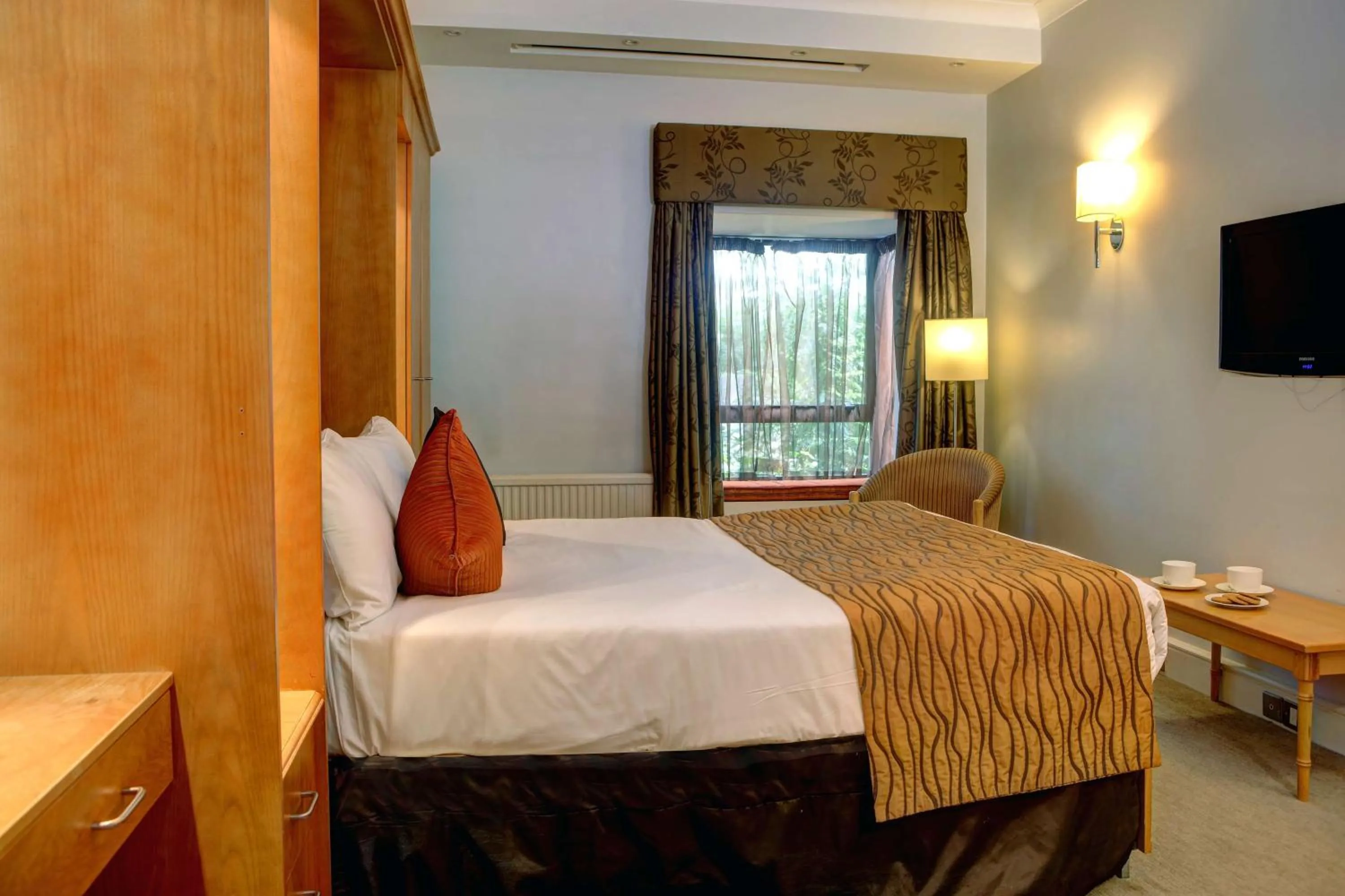 Bed in The Watermill Hotel, Sure Hotel Collection by Best Western