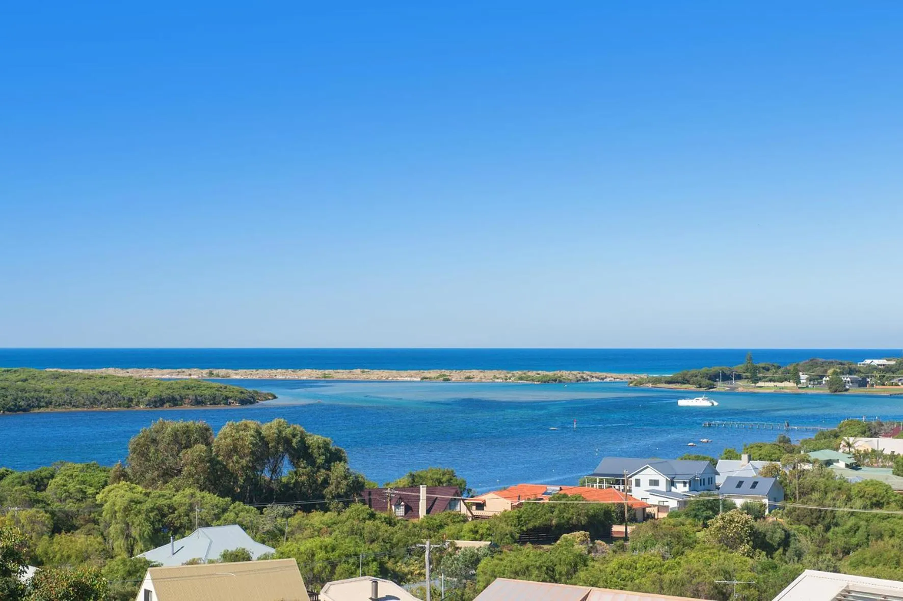 Sea view in Augusta Hotel Motel