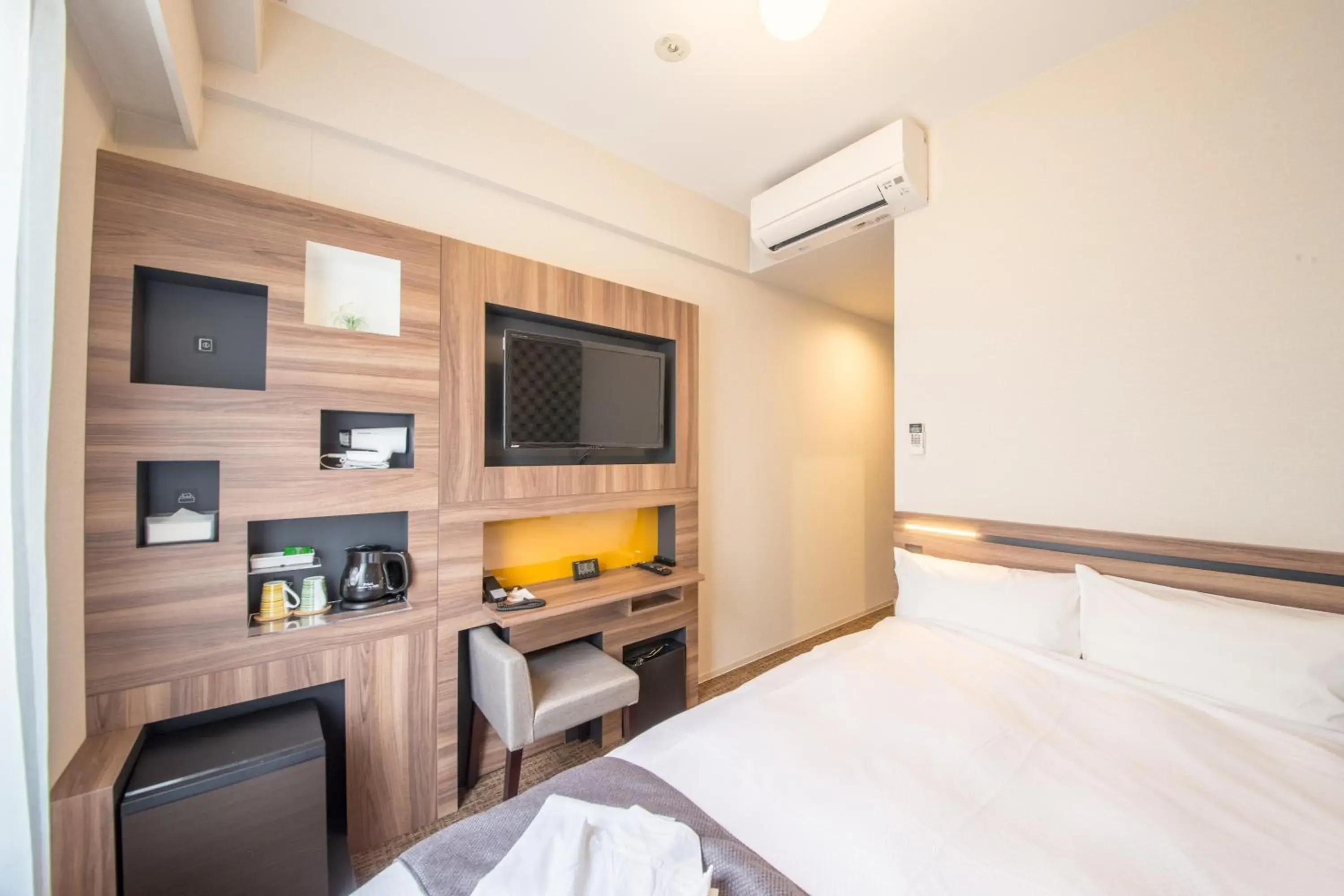 Photo of the whole room, Bed in Hotel M's Plus Shijo Omiya Photo of the whole room, Bed in Hotel M's Plus Shijo Omiya
