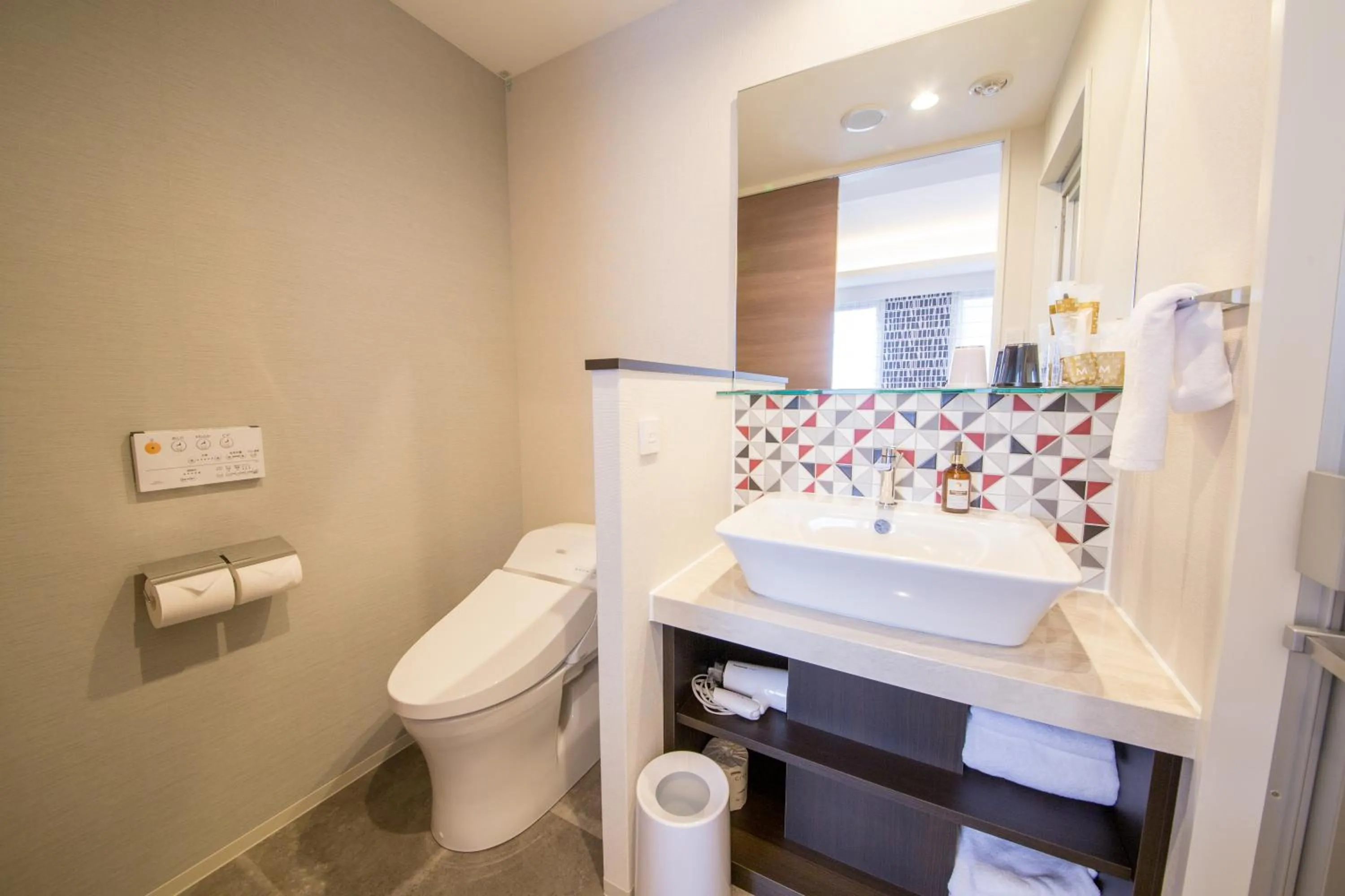 Toilet in Hotel M's Plus Shijo Omiya