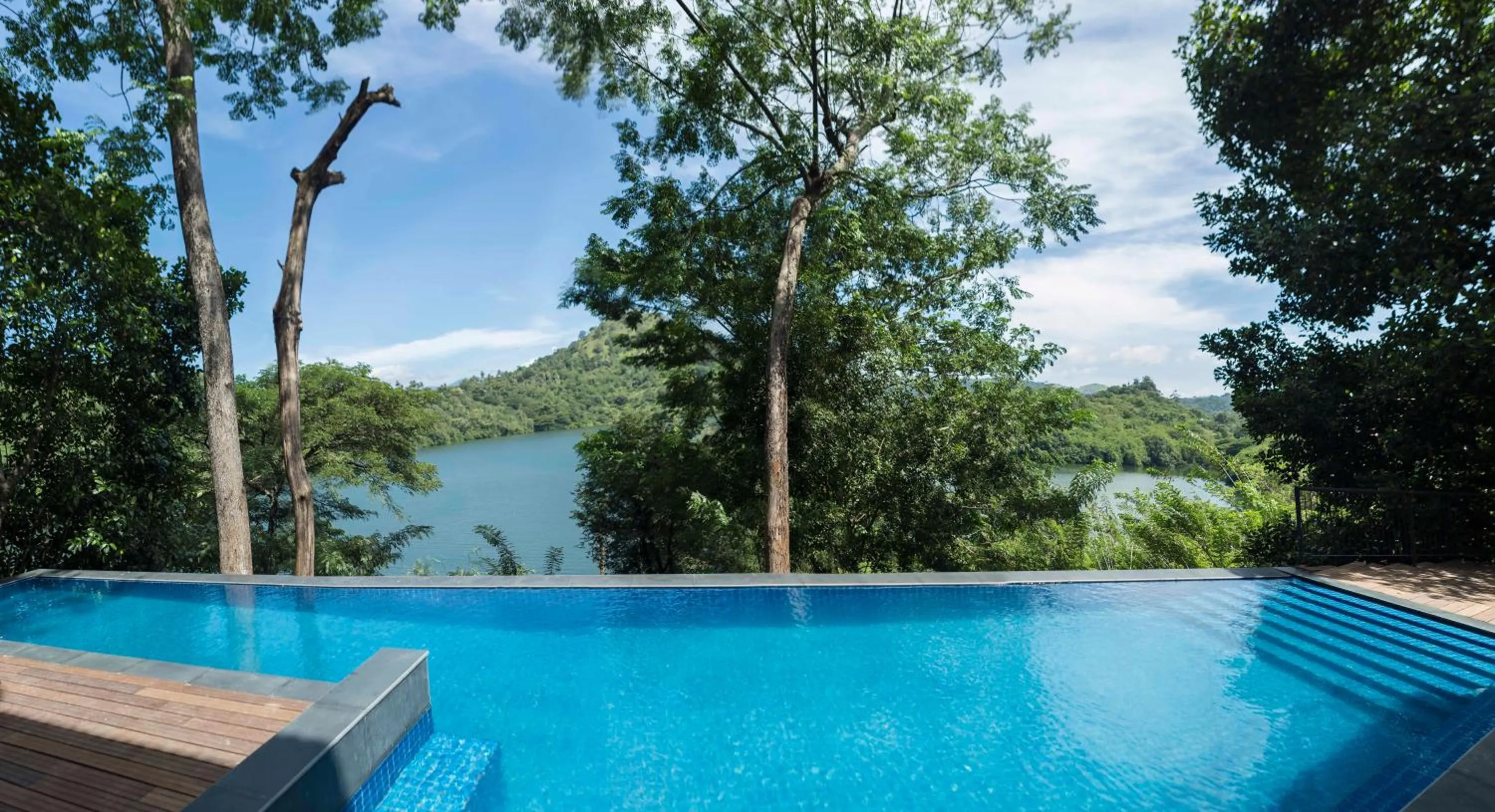 Swimming pool in The Hermitage by Edwards Collection - Kandy