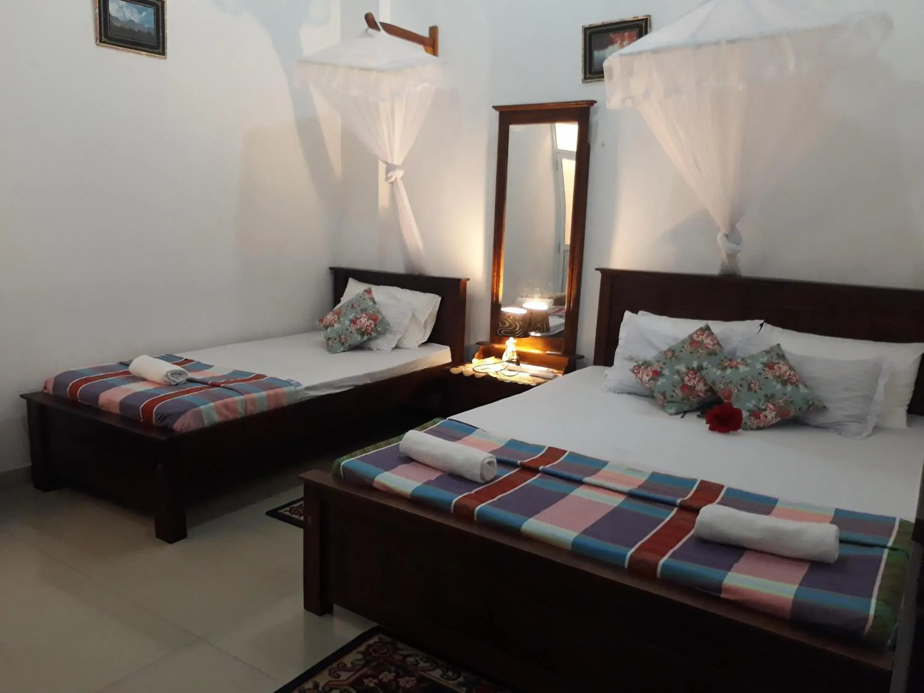 Decorative detail, Bed in Southern Comforts - Galle Fort Decorative detail, Bed in Southern Comforts - Galle Fort