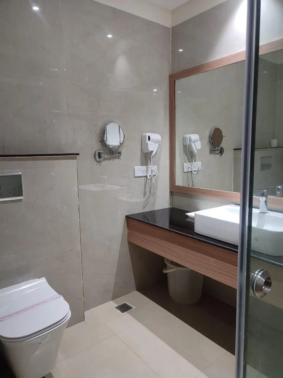 Shower in The Rajgir Residency