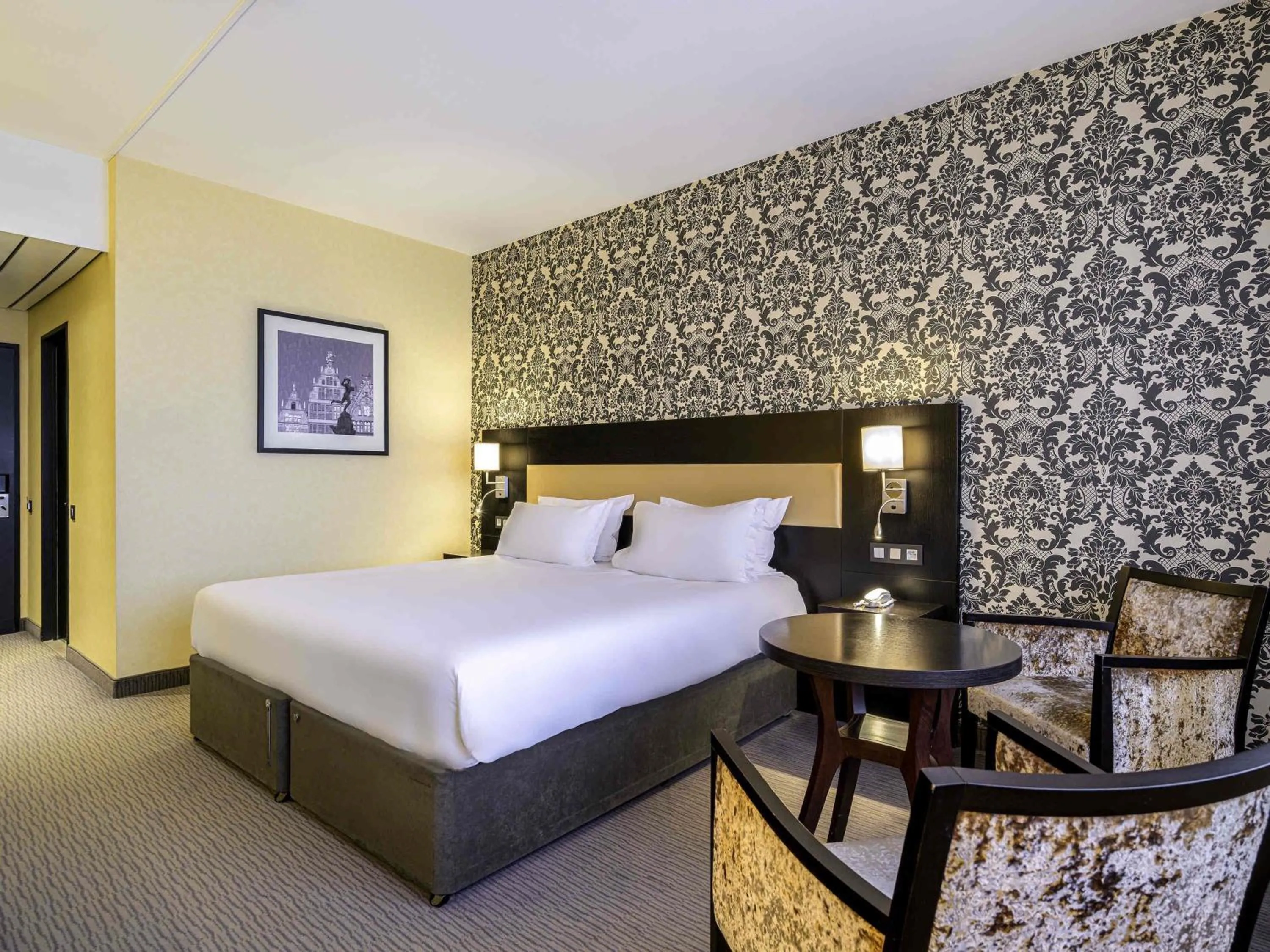 Bedroom, Bed in Mercure Antwerp City South