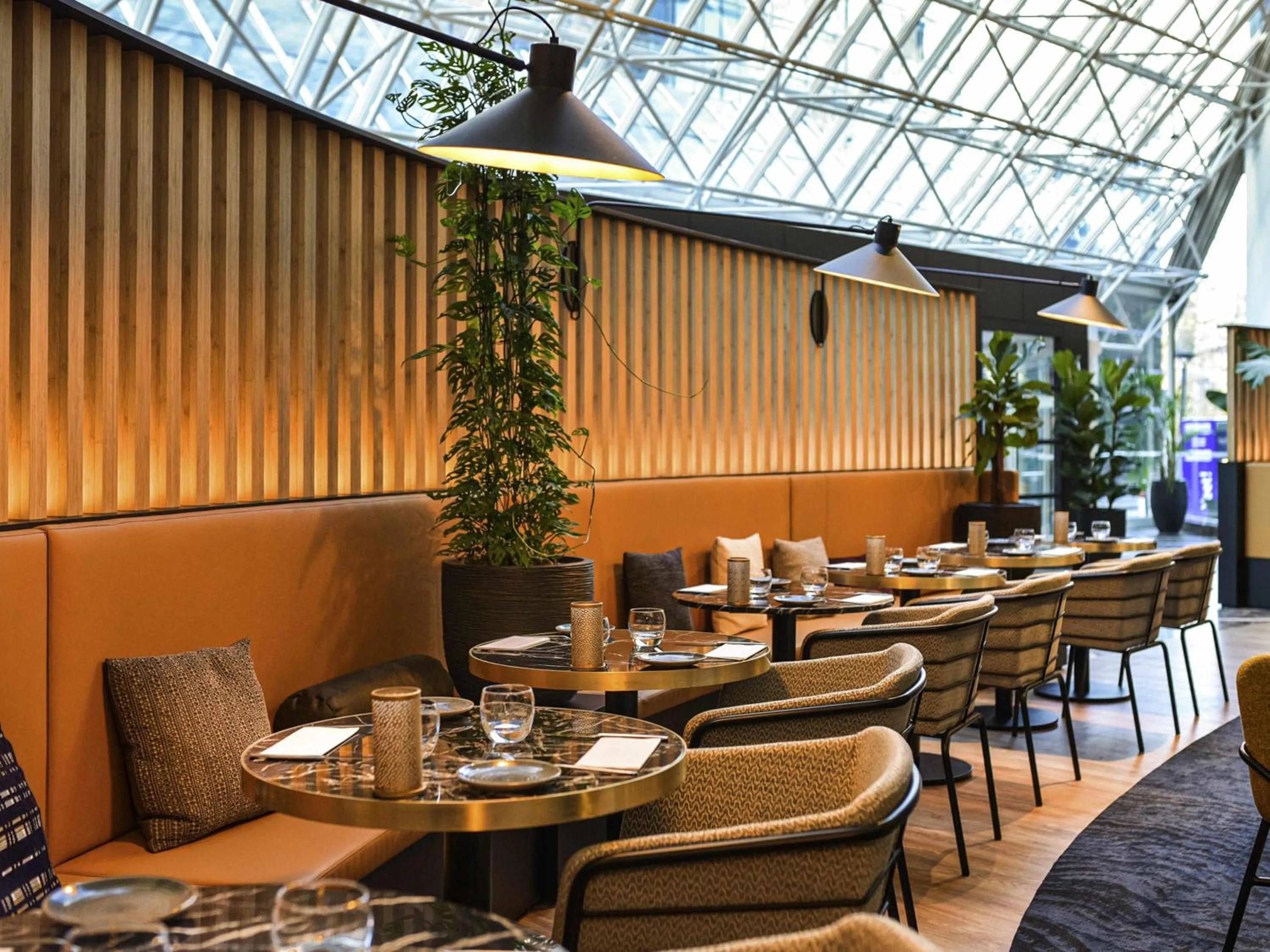 Lounge or bar in Mercure Antwerp City South