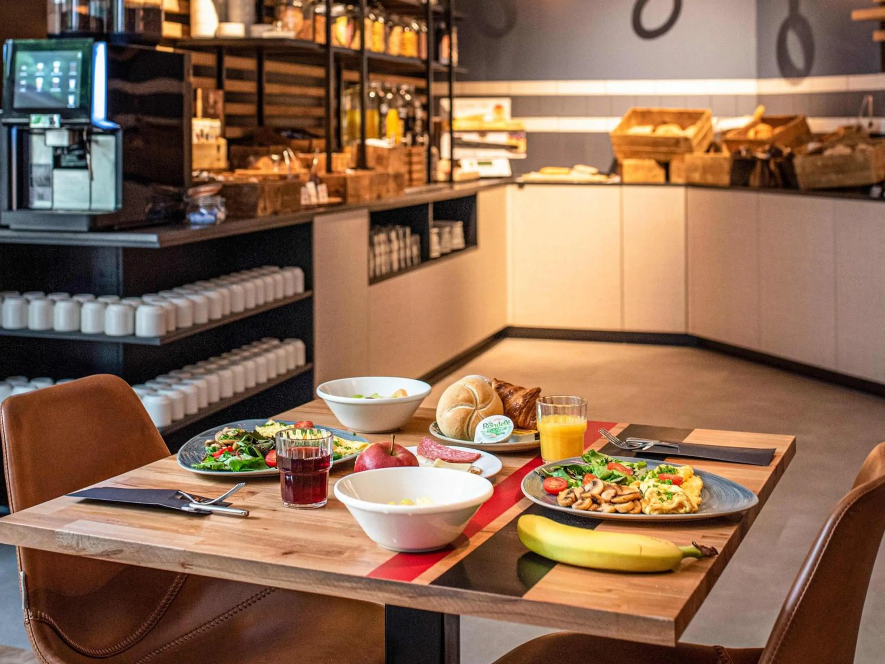 Breakfast in Mercure Antwerp City South