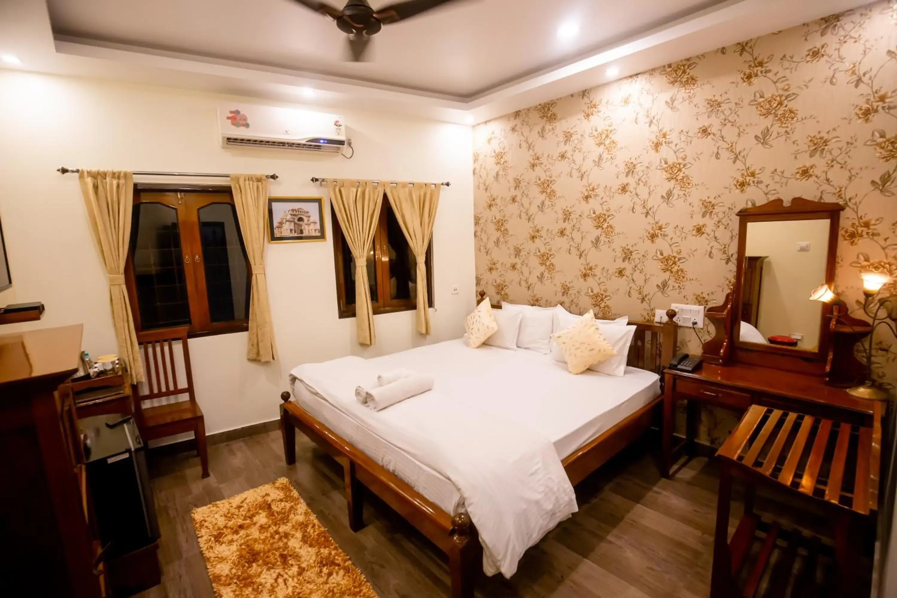 Deluxe Double Room - single occupancy in Hotel Cecil Deluxe Double Room - single occupancy in Hotel Cecil