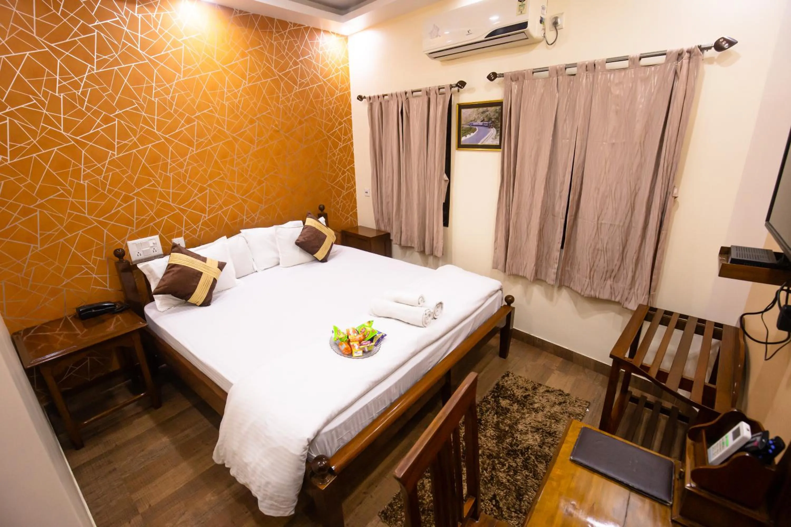 Photo of the whole room, Bed in Hotel Cecil