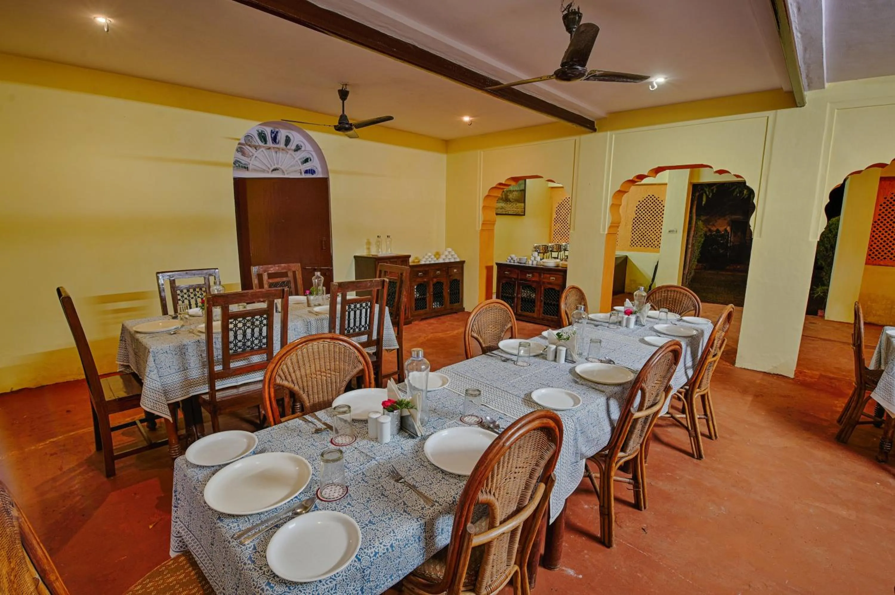 Restaurant/places to eat in Ranthambore Tiger Resort