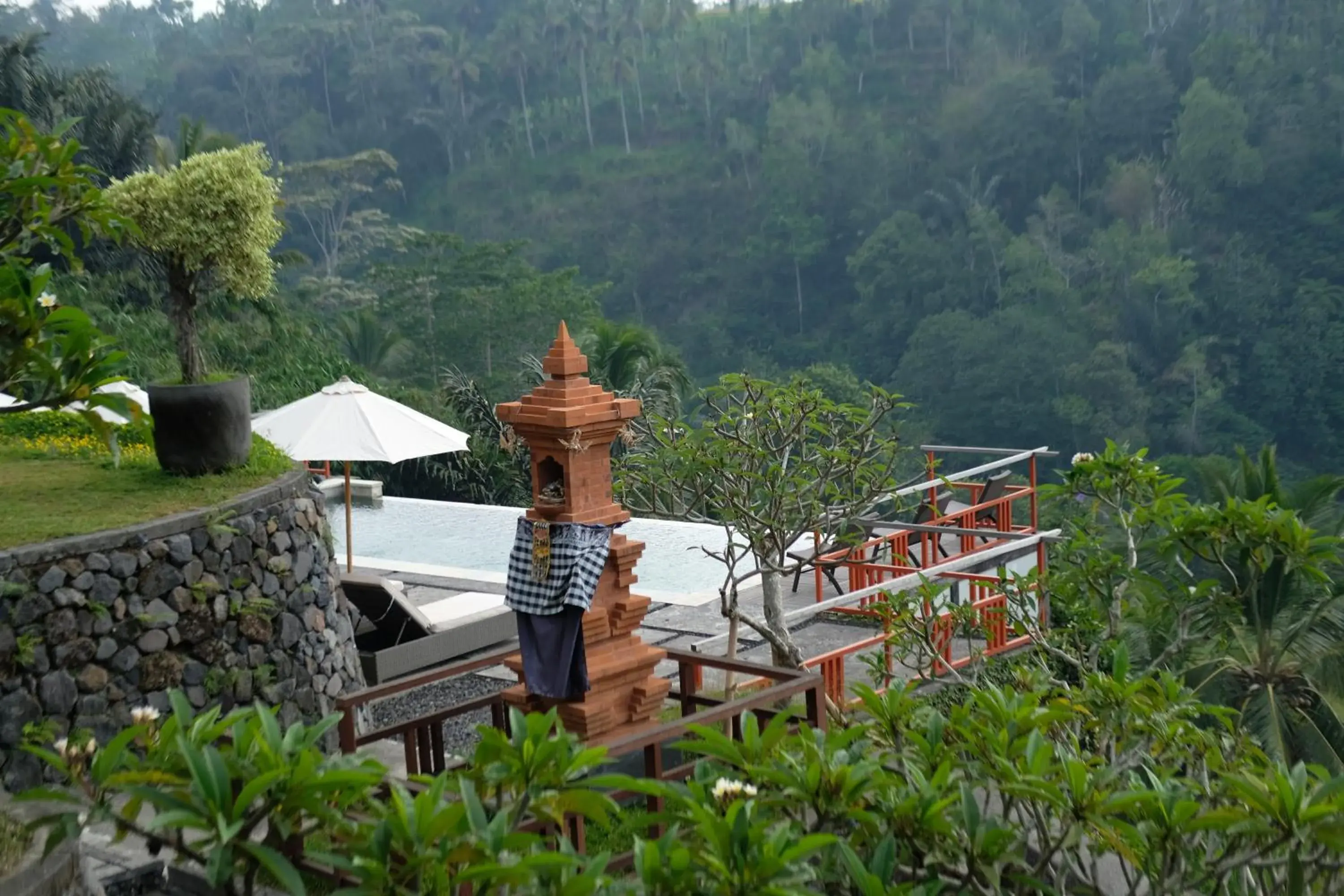 Jungle View Deluxe Room in Suarapura Resort & Spa Jungle View Deluxe Room in Suarapura Resort & Spa