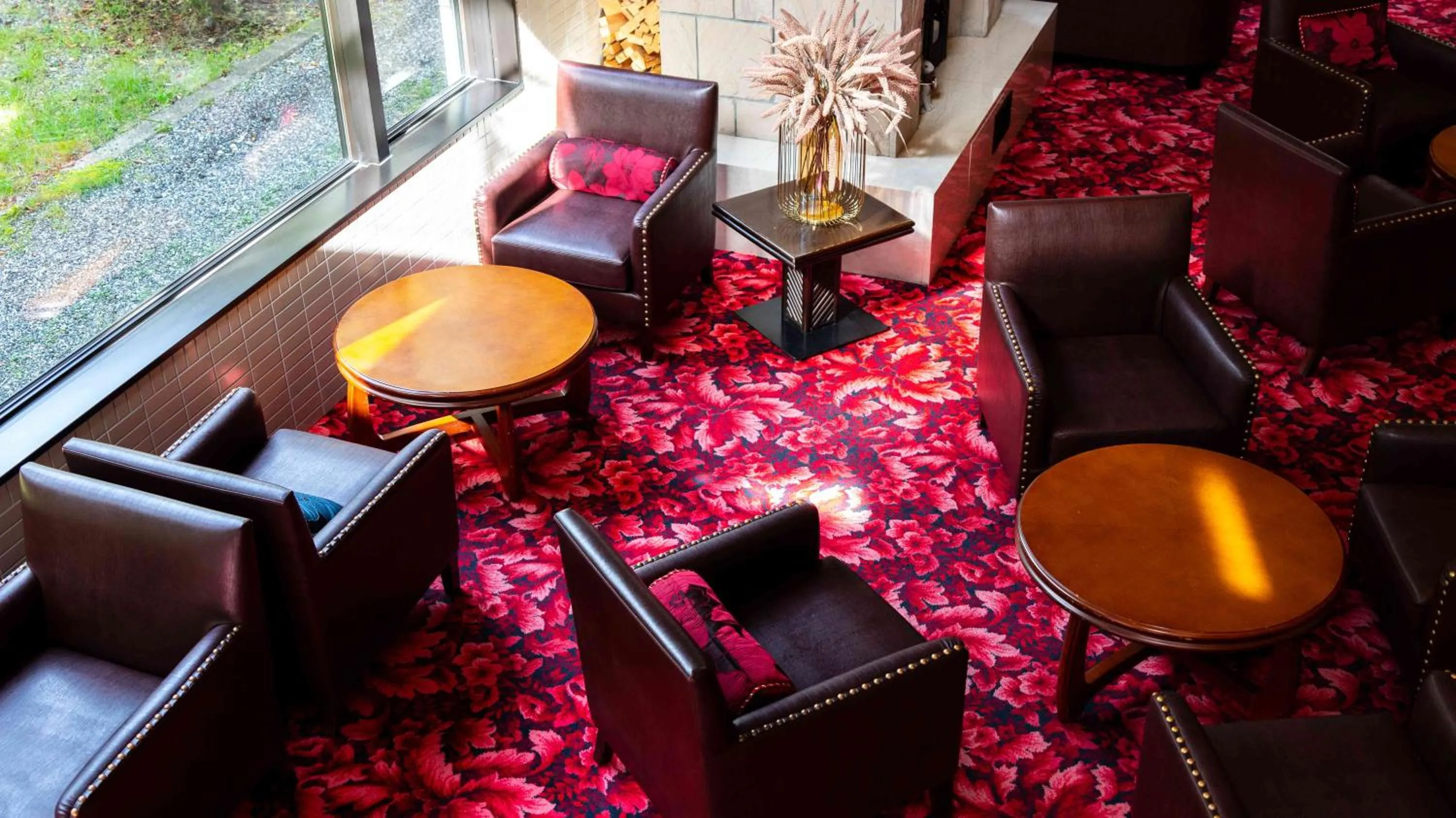 Seating area in Motosu Phoenix Hotel