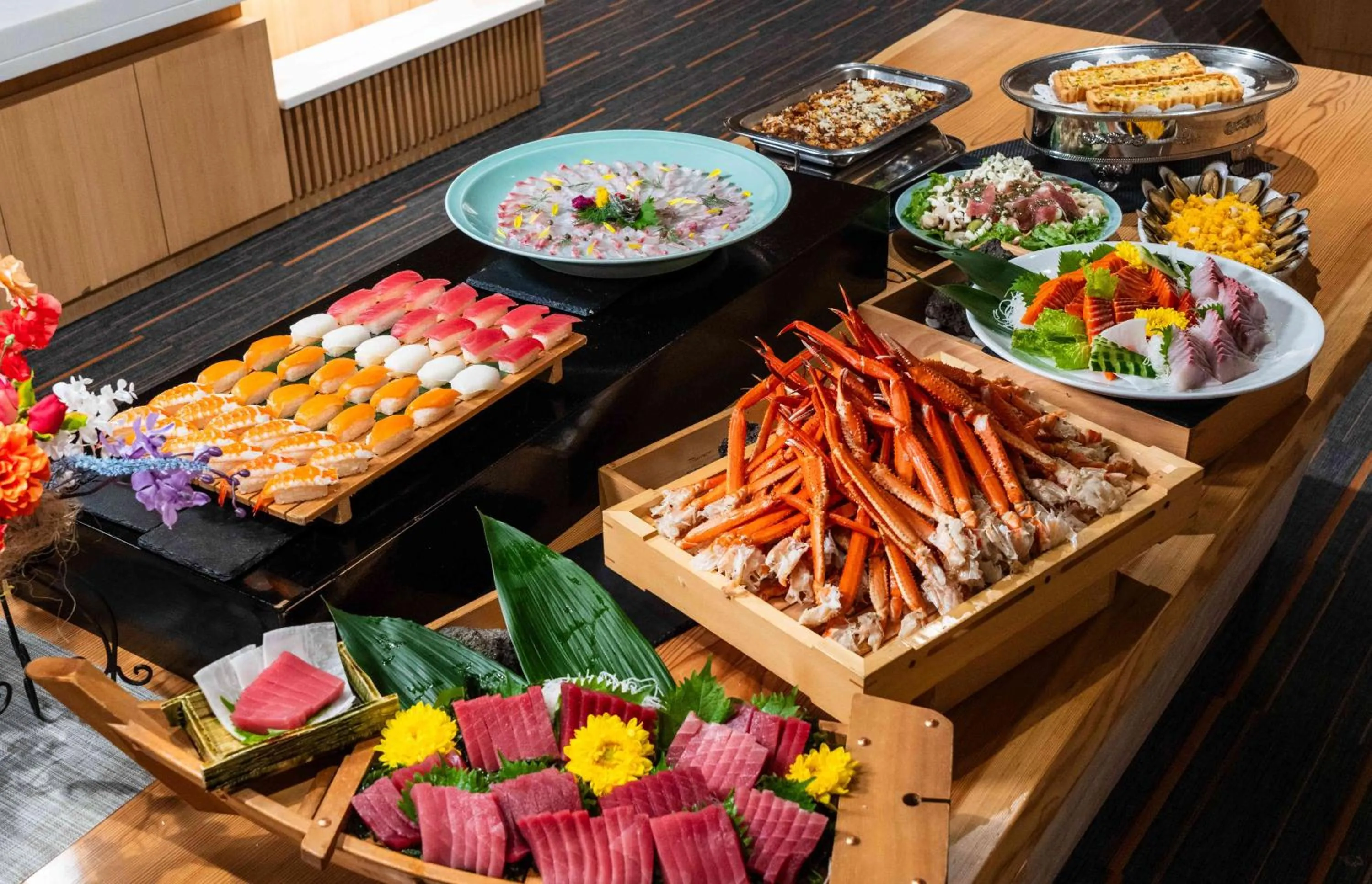 Food and drinks in Motosu Phoenix Hotel