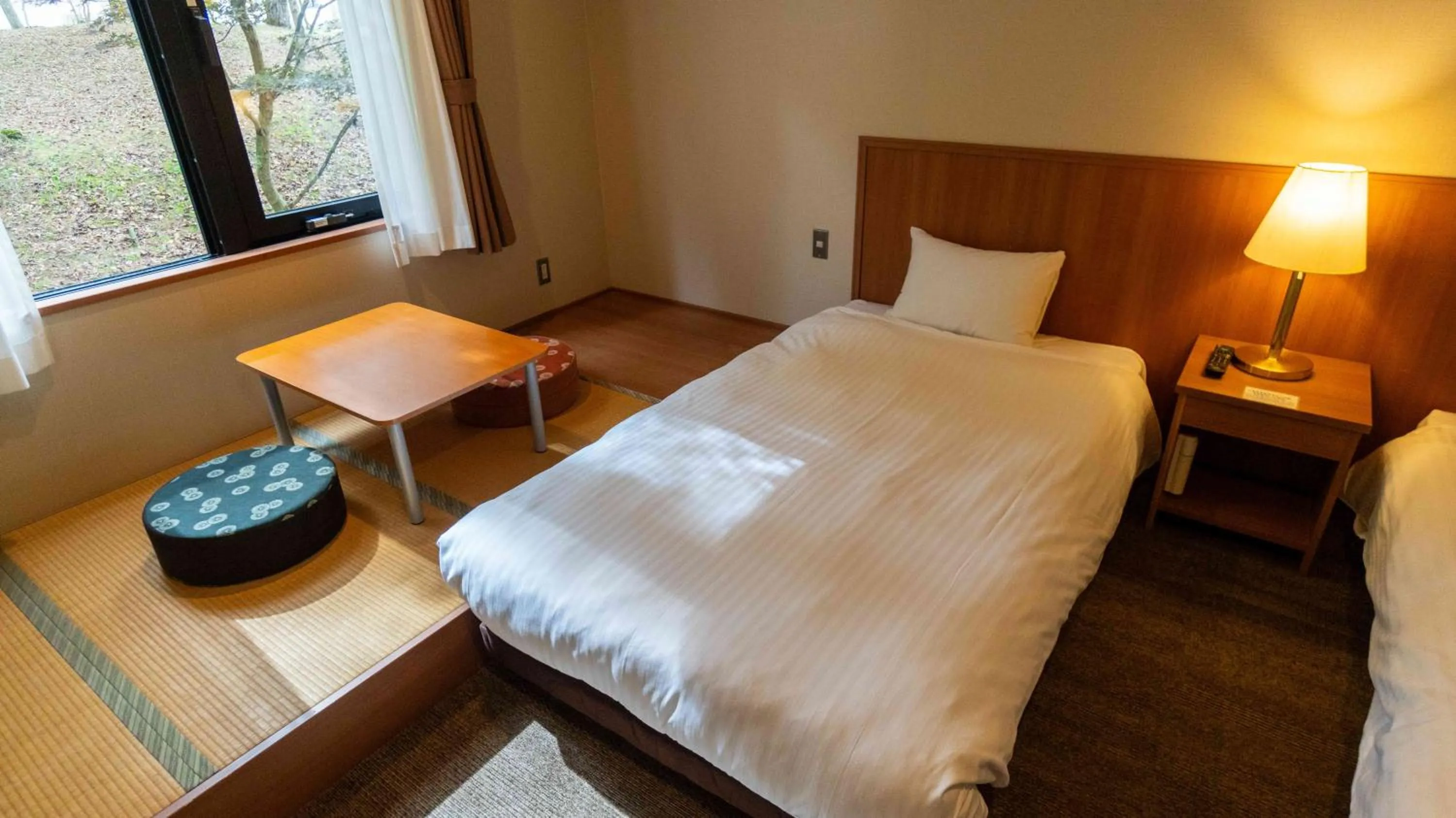 Bedroom, Bed in Motosu Phoenix Hotel