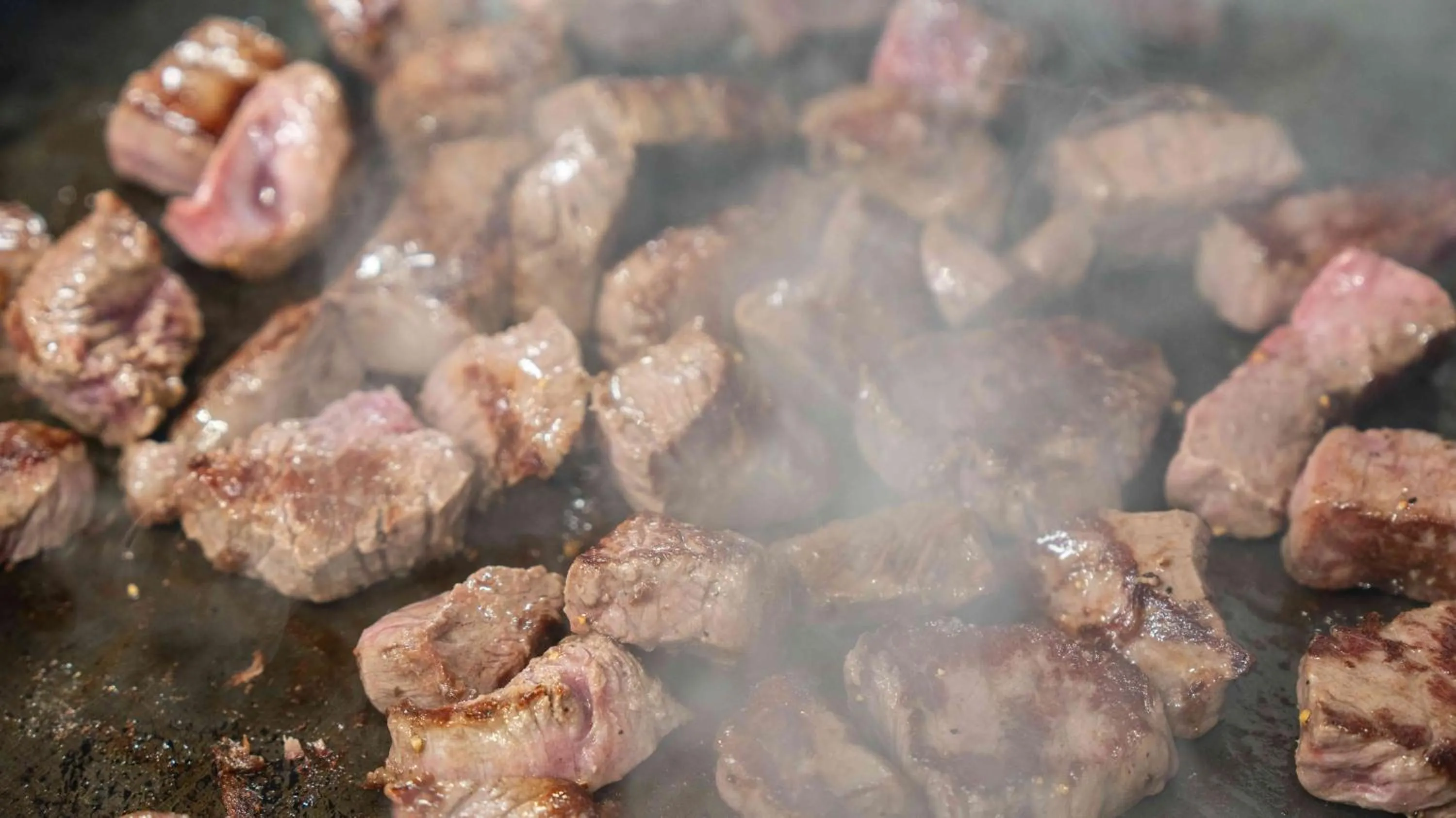 Food and drinks in Motosu Phoenix Hotel