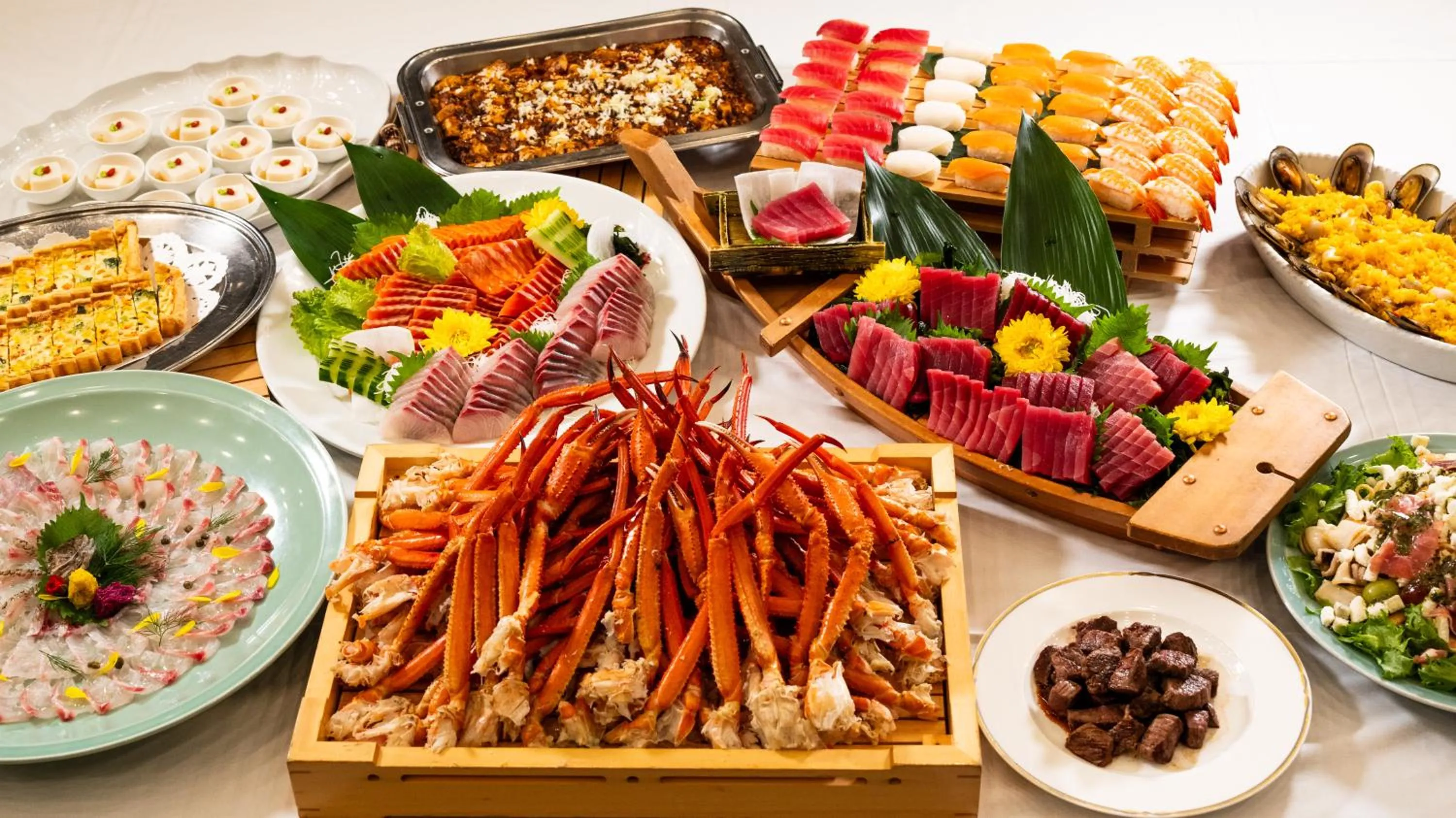 Food and drinks in Motosu Phoenix Hotel