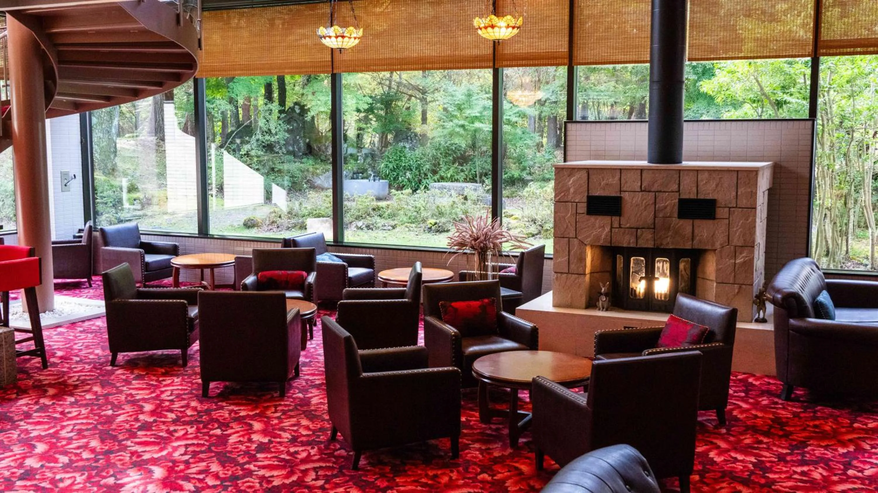 Communal lounge/ TV room in Motosu Phoenix Hotel