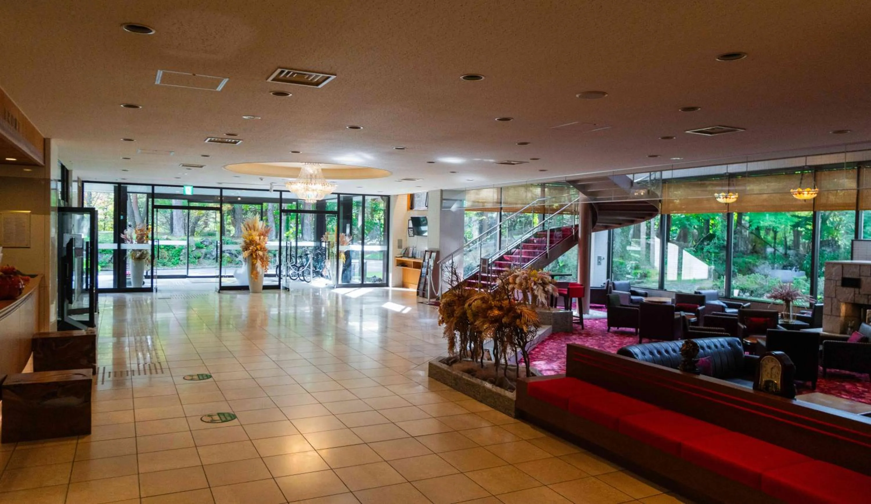 Living room in Motosu Phoenix Hotel