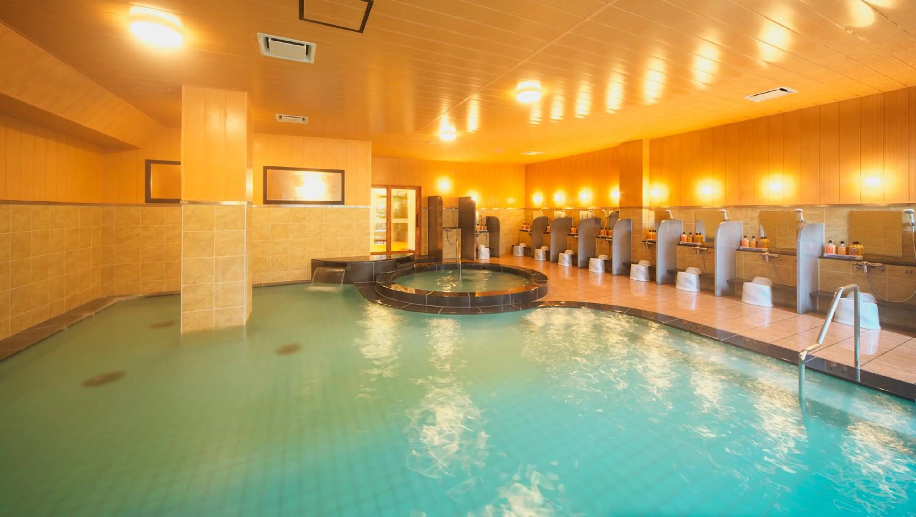 Hot Spring Bath in Motosu Phoenix Hotel