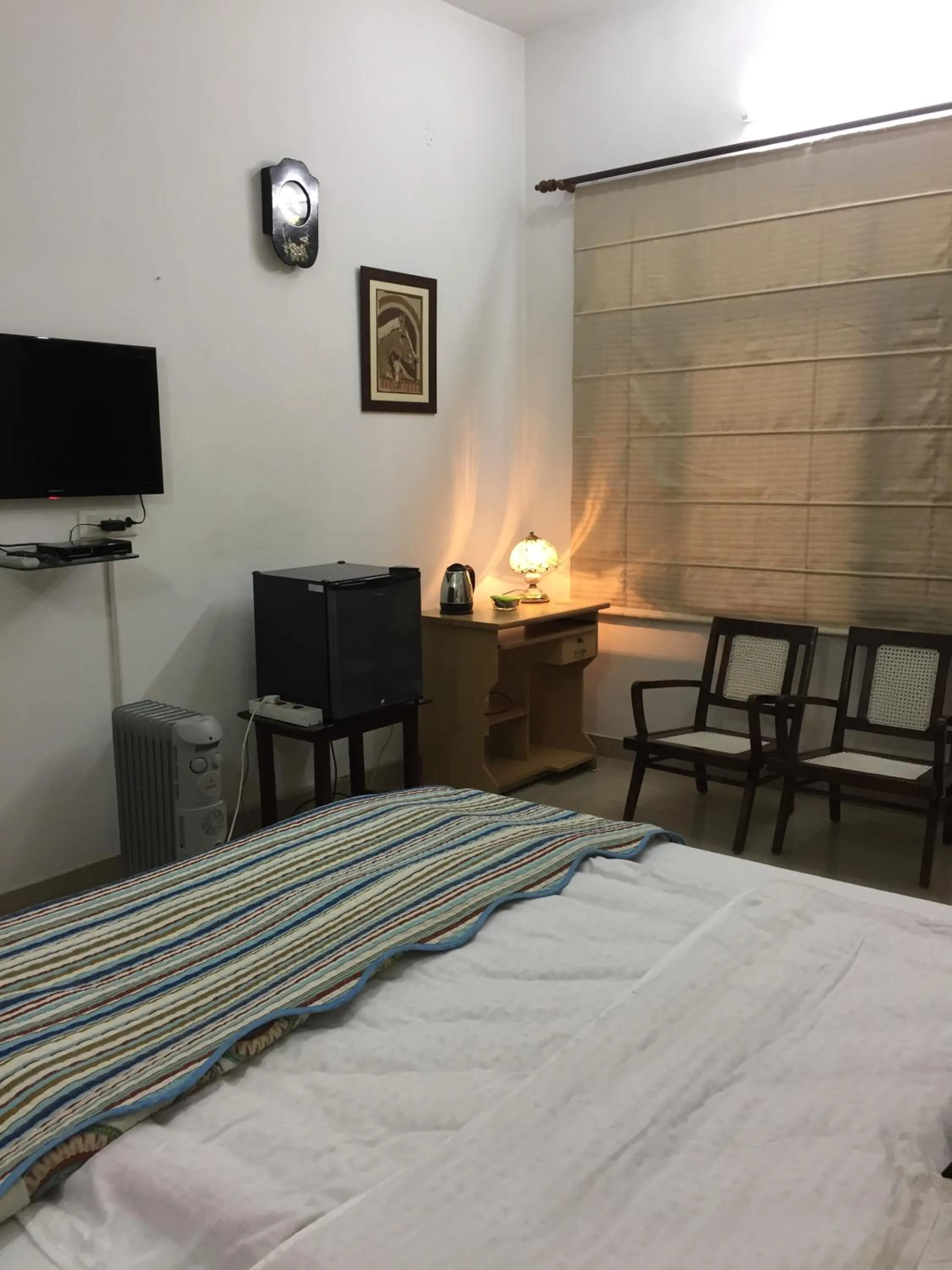 Photo of the whole room, Bed in Luxurious Homestay- Chandīgarh