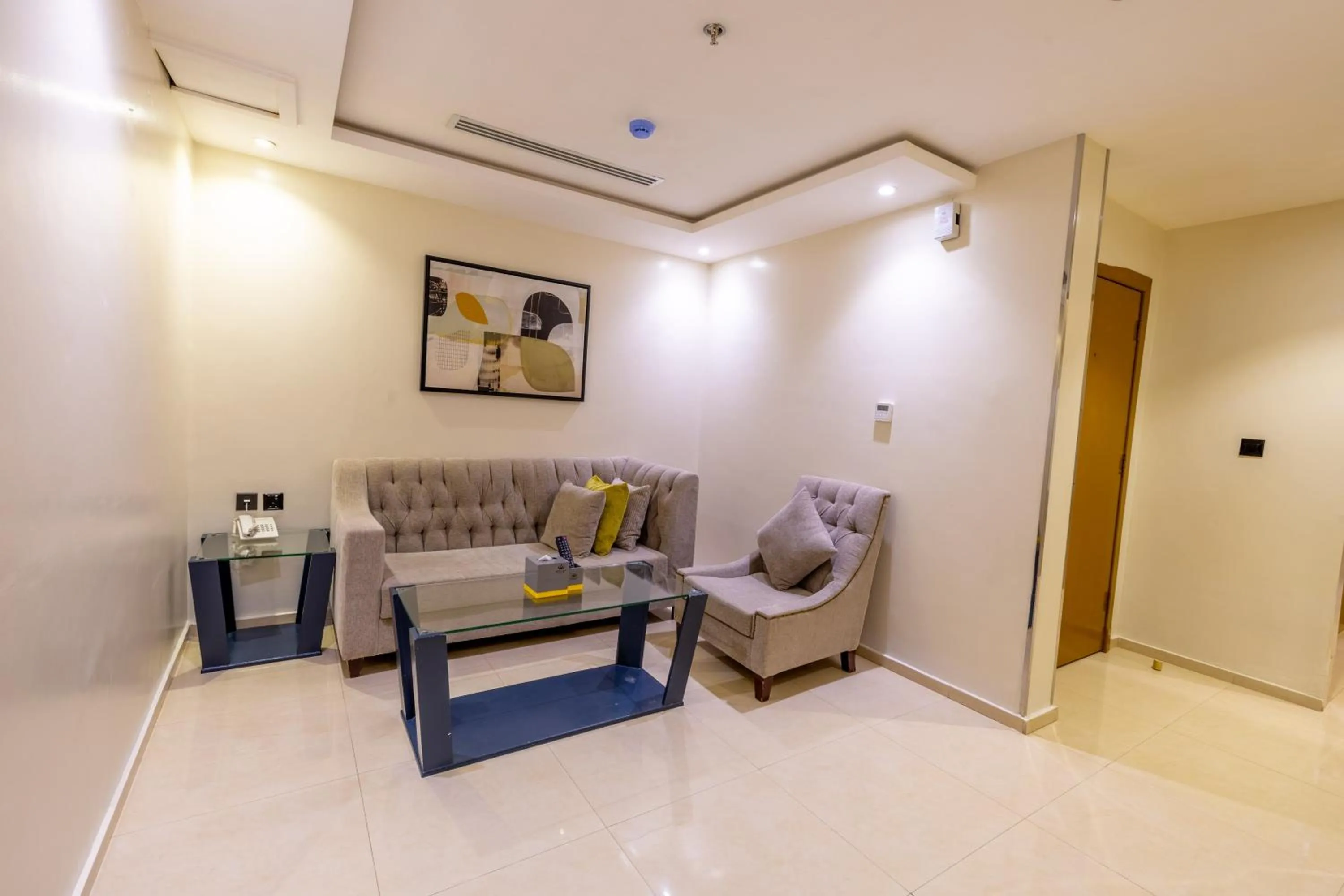 Al Muhaidb Residence Al Takhasossi 1