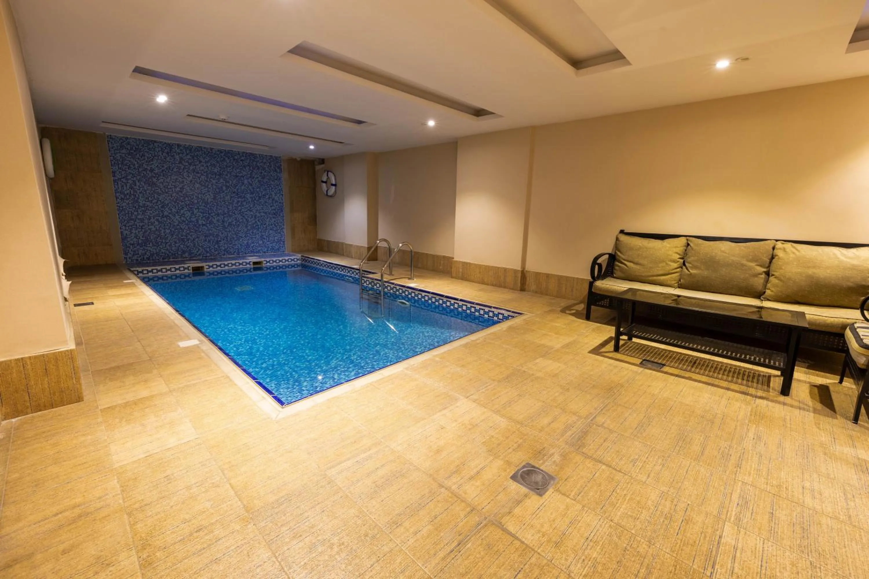 Al Muhaidb Residence Al Takhasossi 1