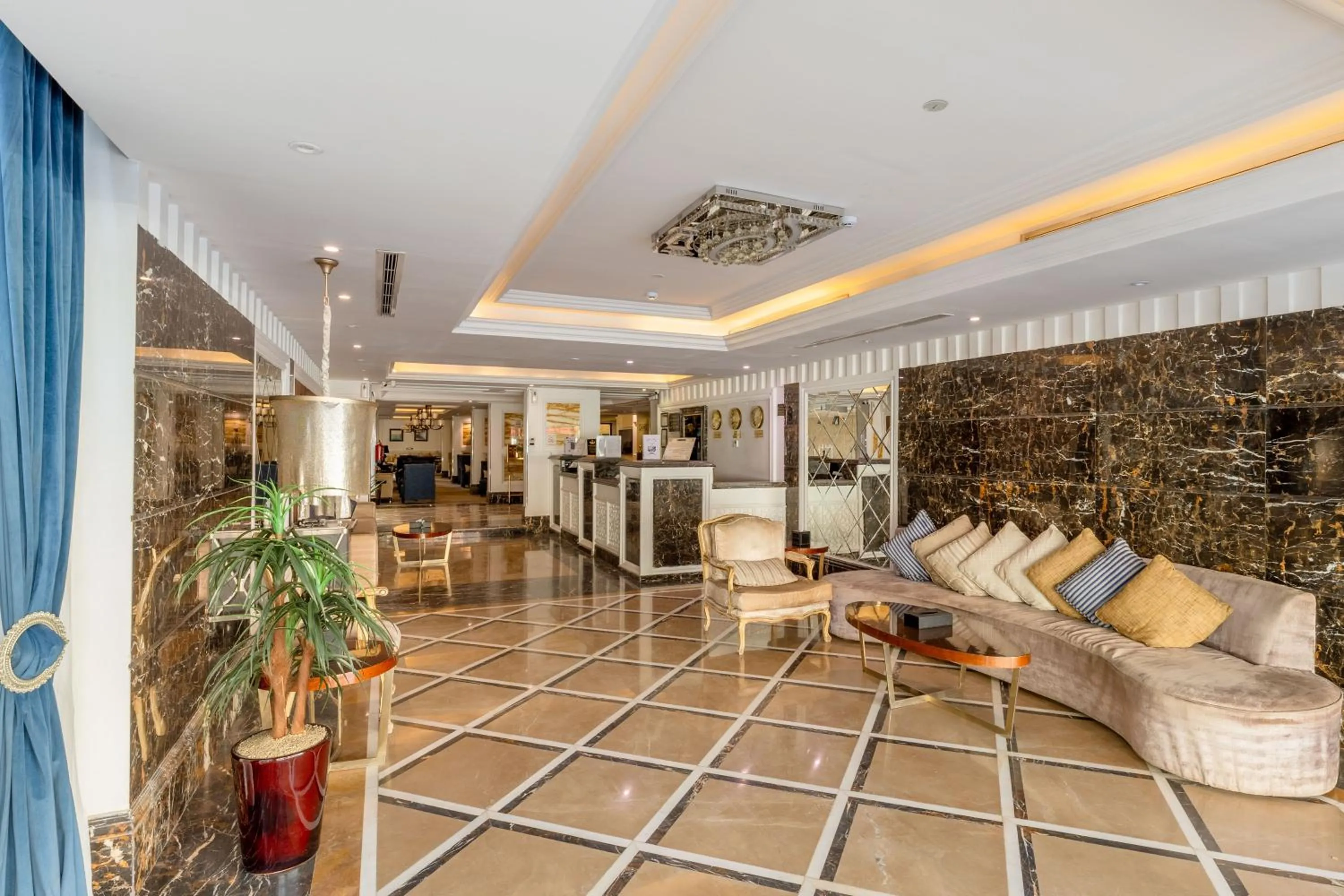 Al Muhaidb Residence Al Takhasossi 1