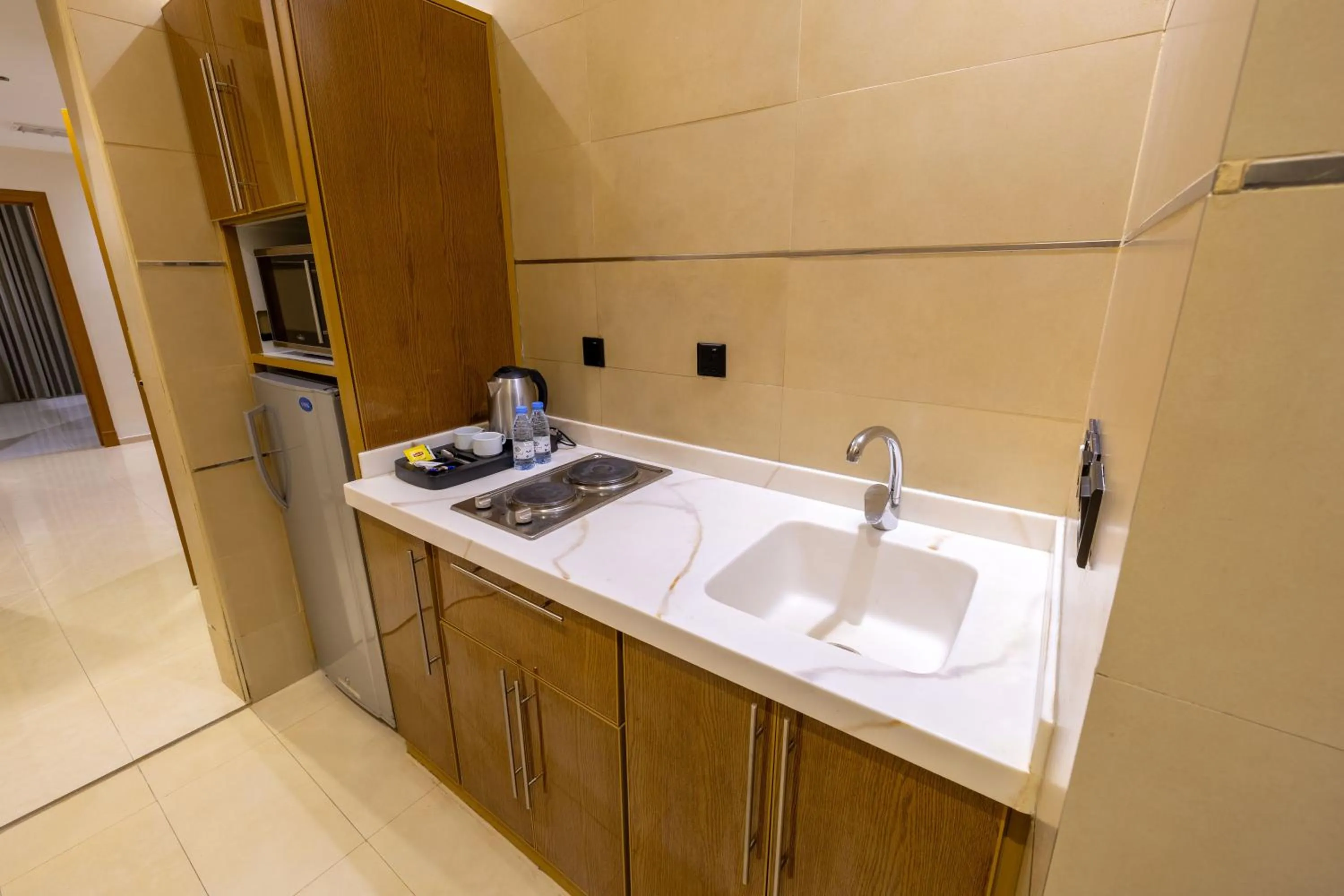 Al Muhaidb Residence Al Takhasossi 1