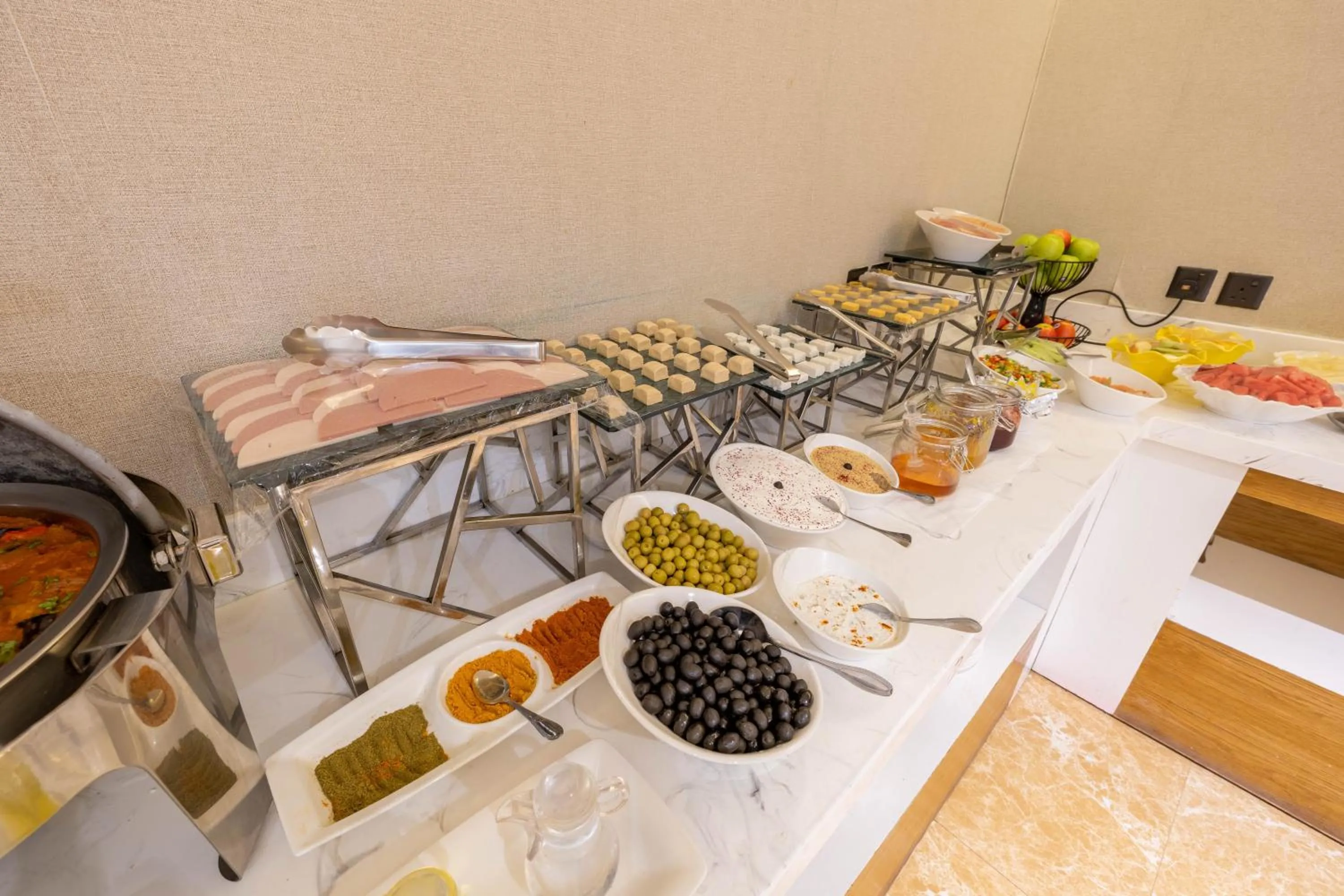 Al Muhaidb Residence Al Takhasossi 1