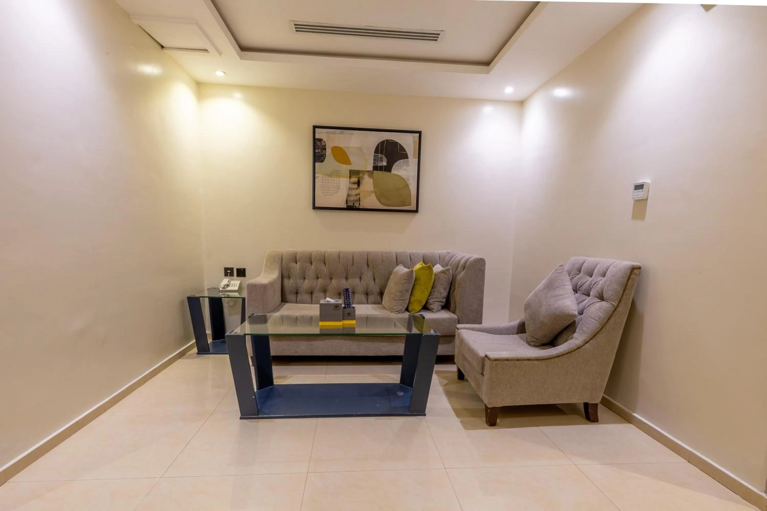 Al Muhaidb Residence Al Takhasossi 1