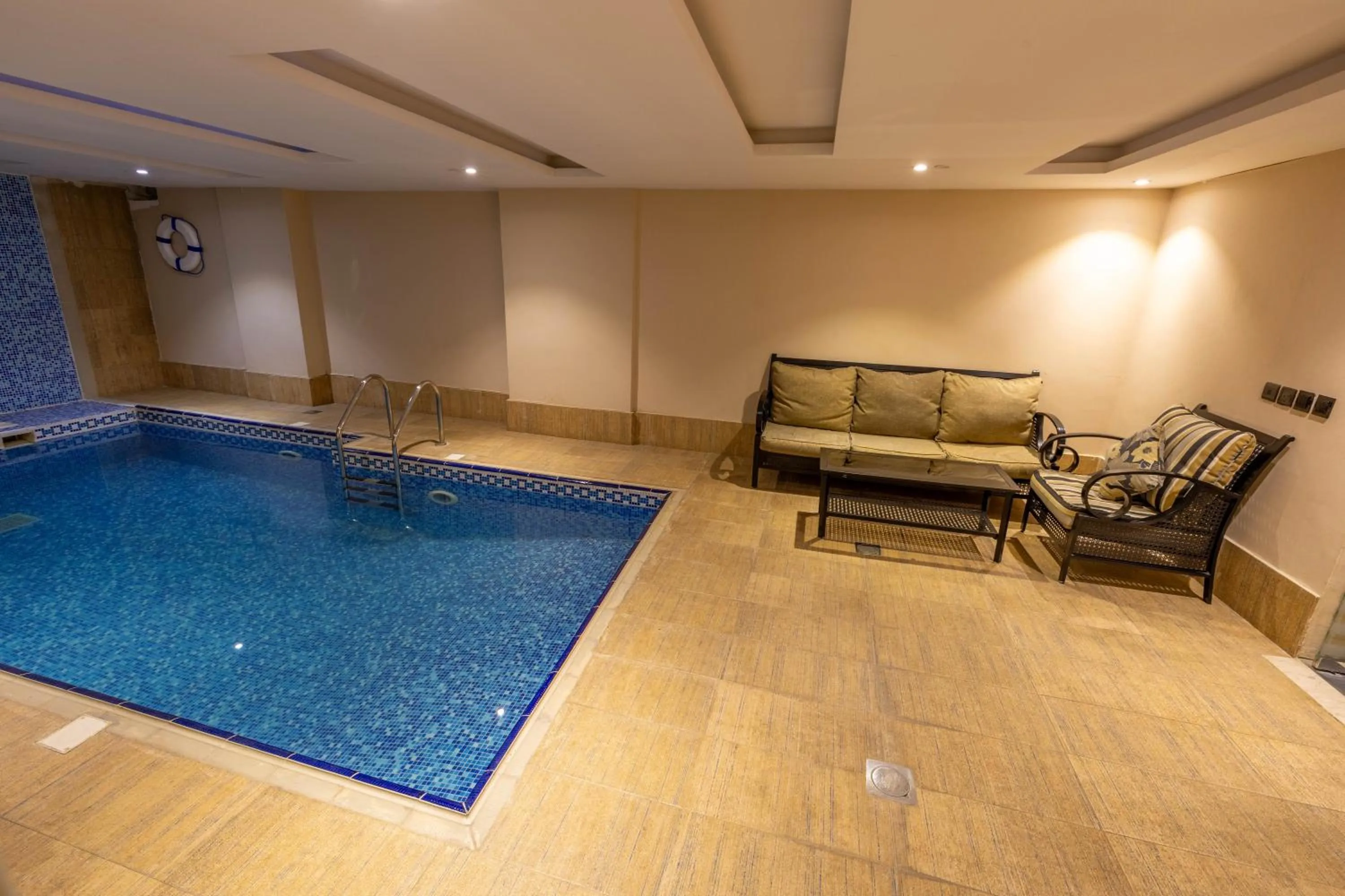 Al Muhaidb Residence Al Takhasossi 1