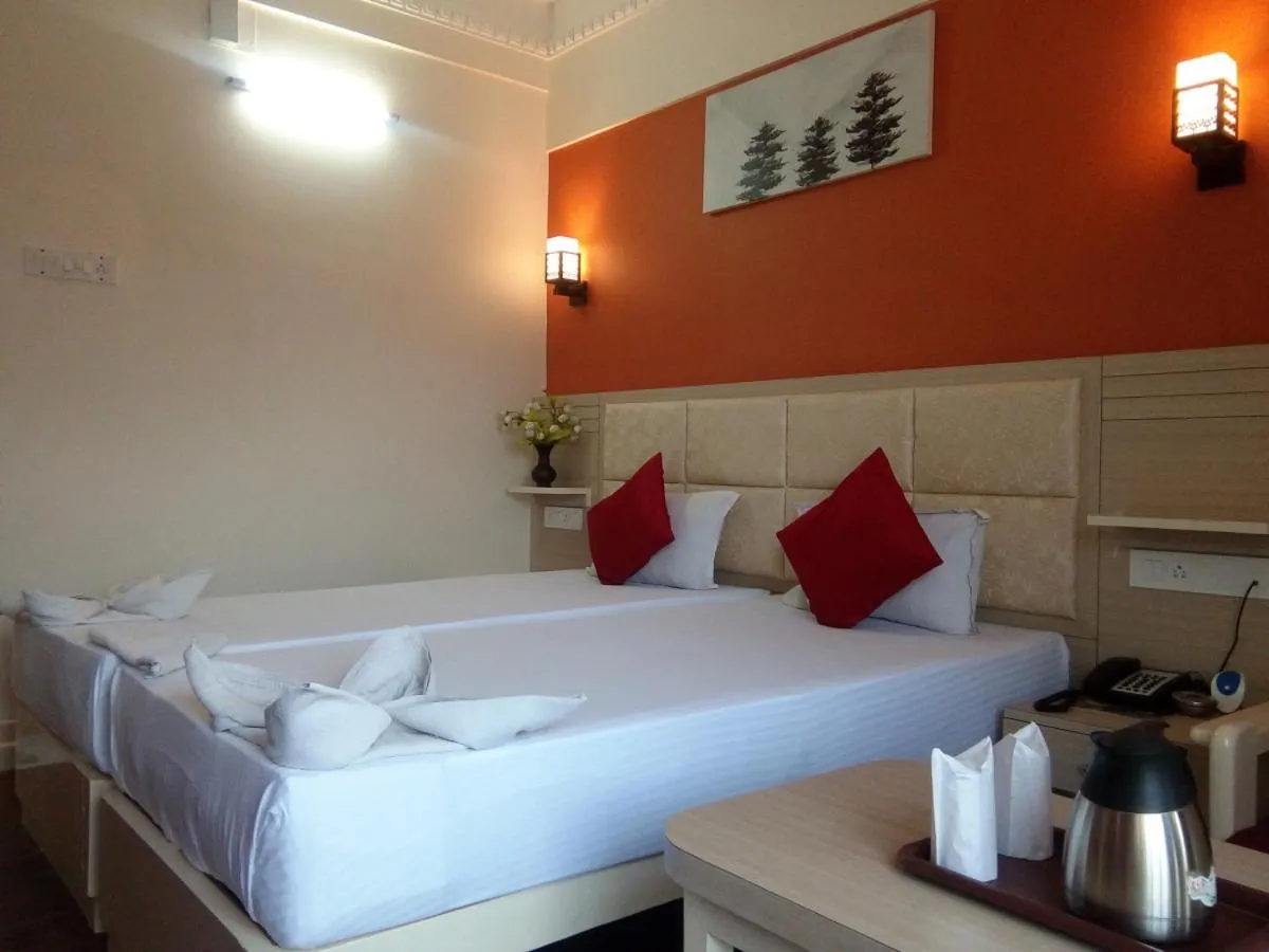 Photo of the whole room in Hotel Mahadev Palace