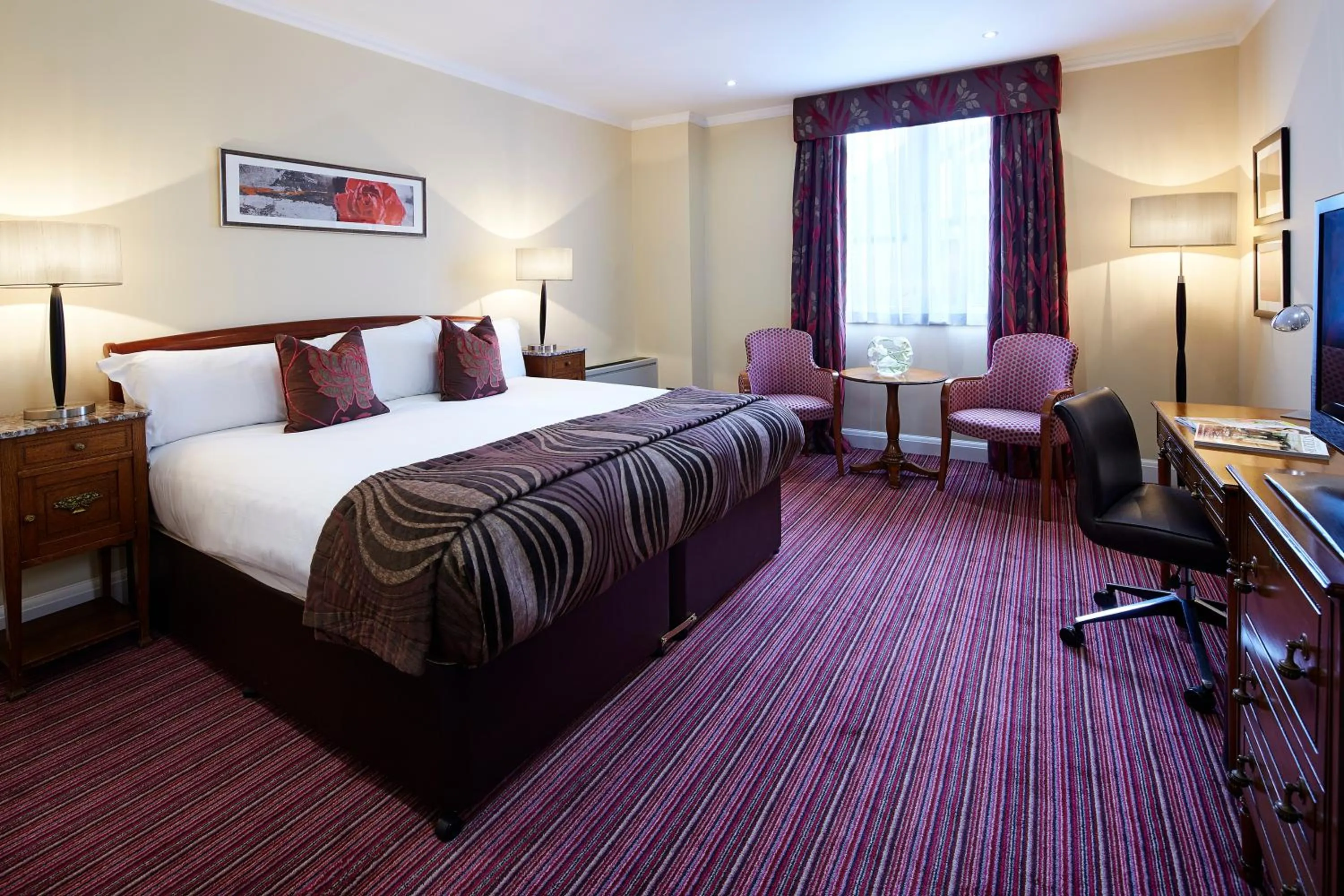 Bedroom, Bed in Sir Christopher Wren Hotel