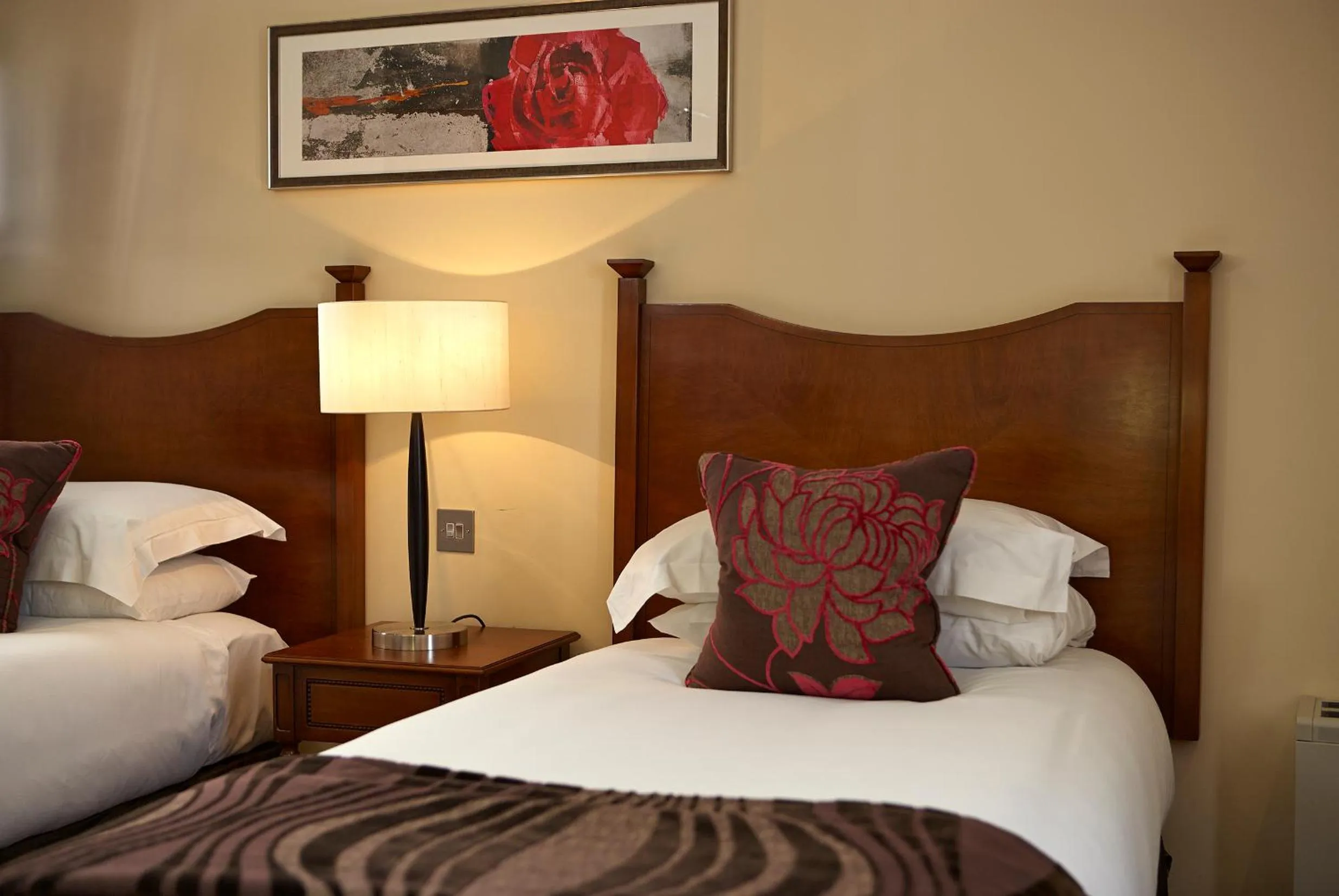 Bed in Sir Christopher Wren Hotel