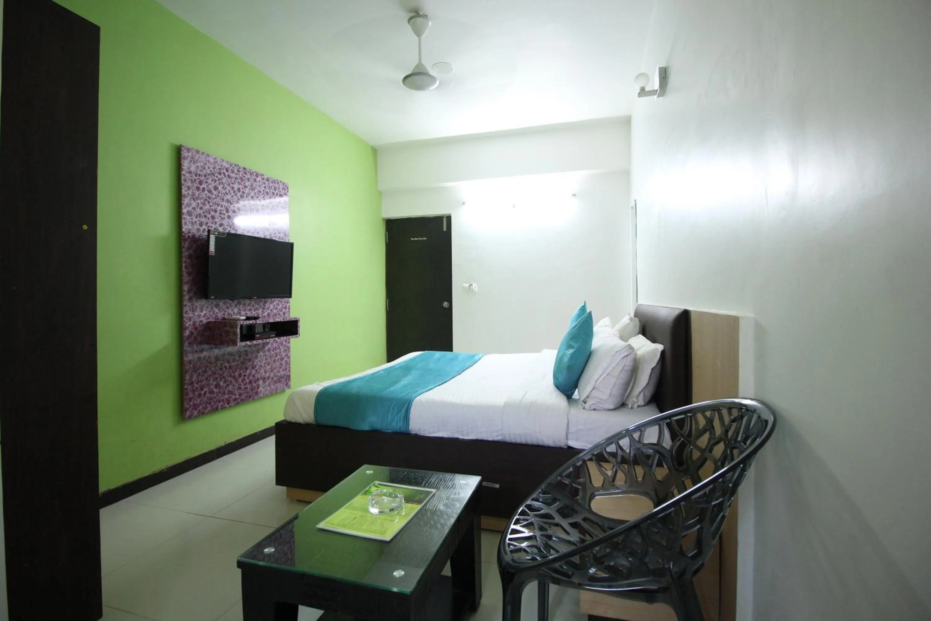 Bed in Hotel Hillton