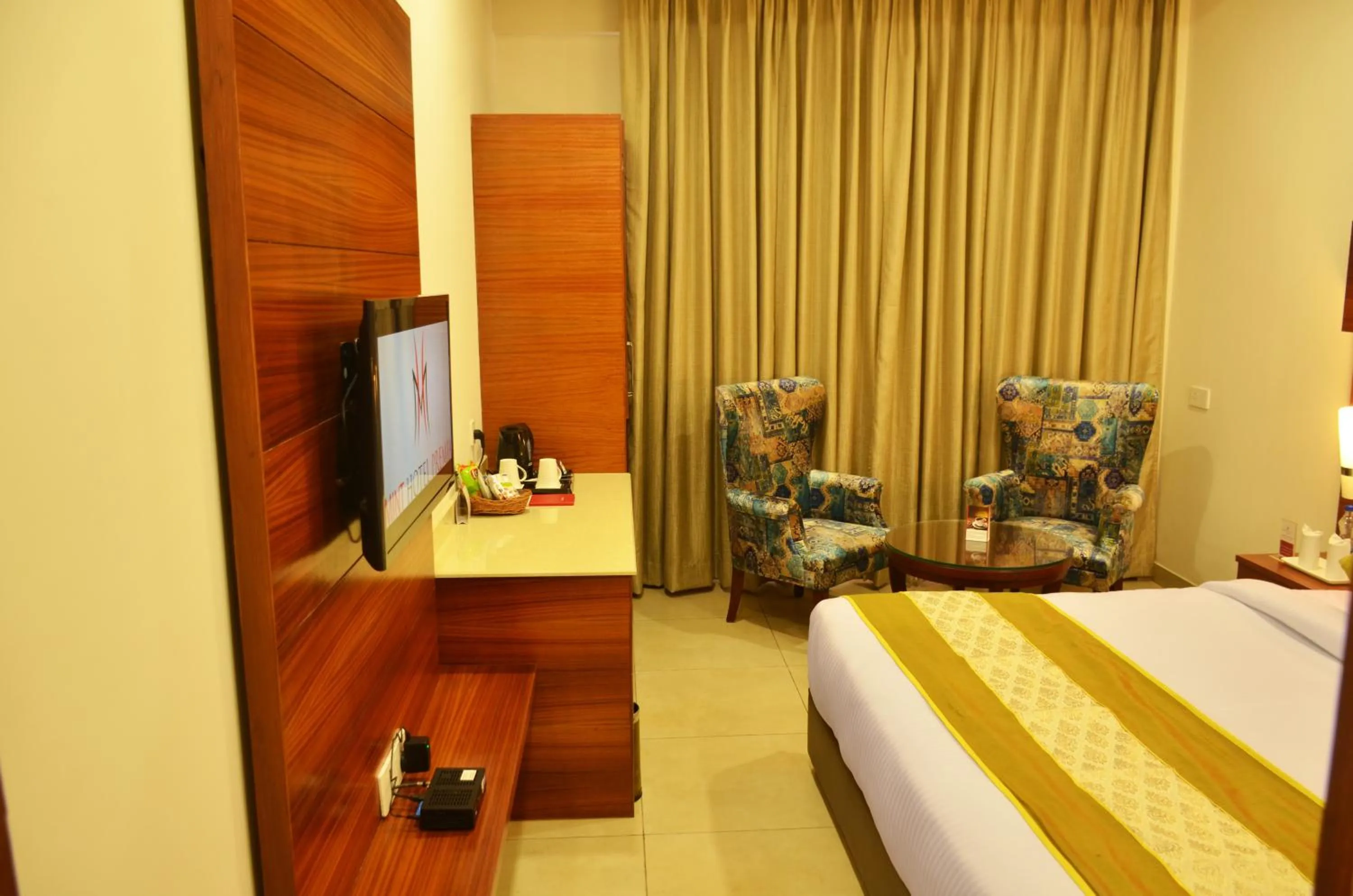 Photo of the whole room, Bed in Mint Hotel Premia Chandigarh, Zirakpur