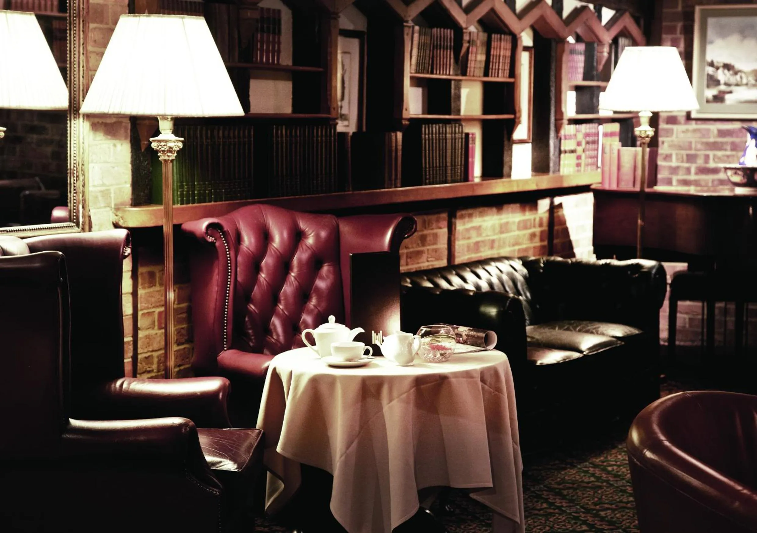 Lounge or bar, Restaurant/Places to Eat in Copthorne Hotel London Gatwick