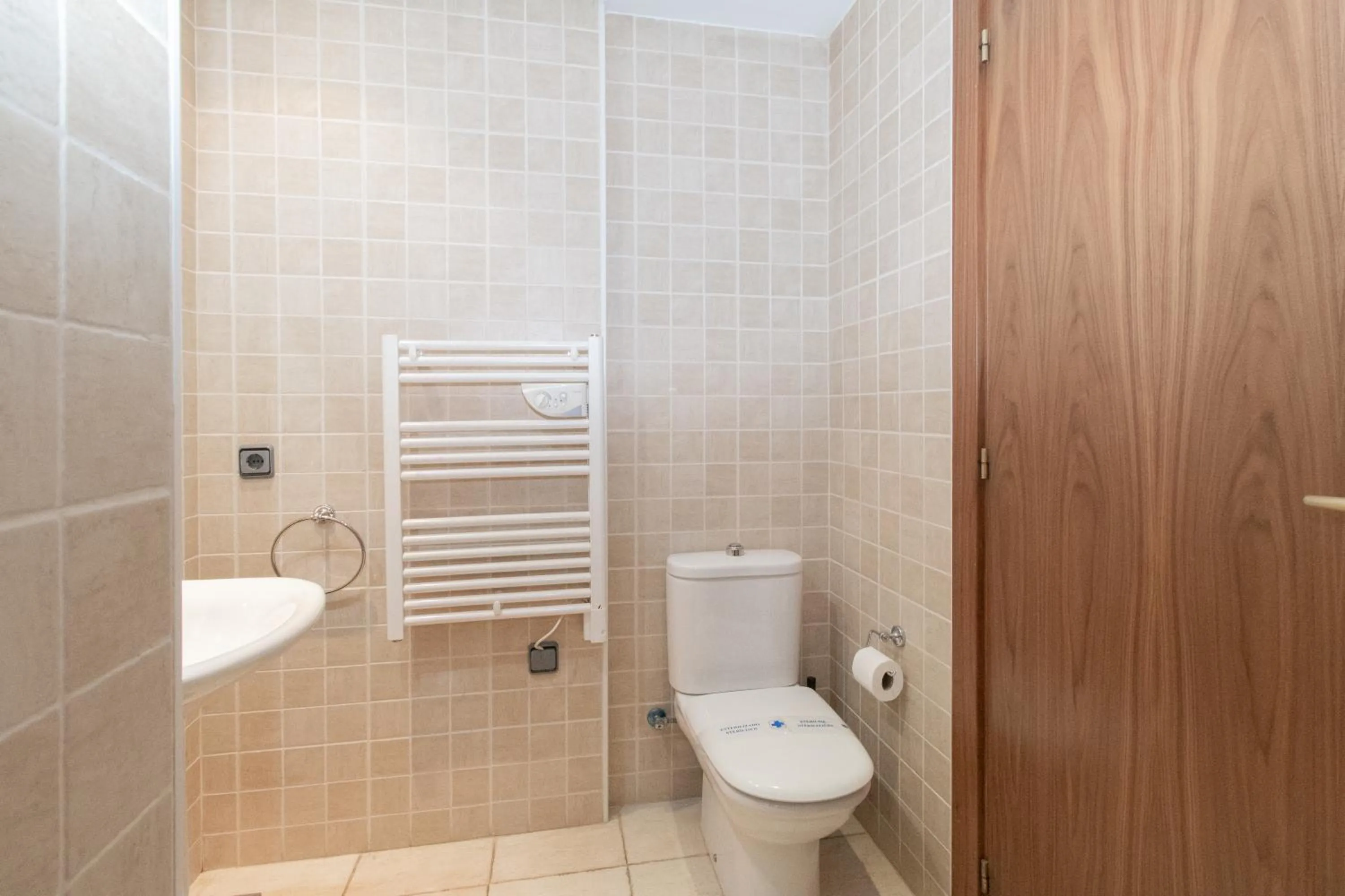 Bathroom in Apartamentos Araco 3000