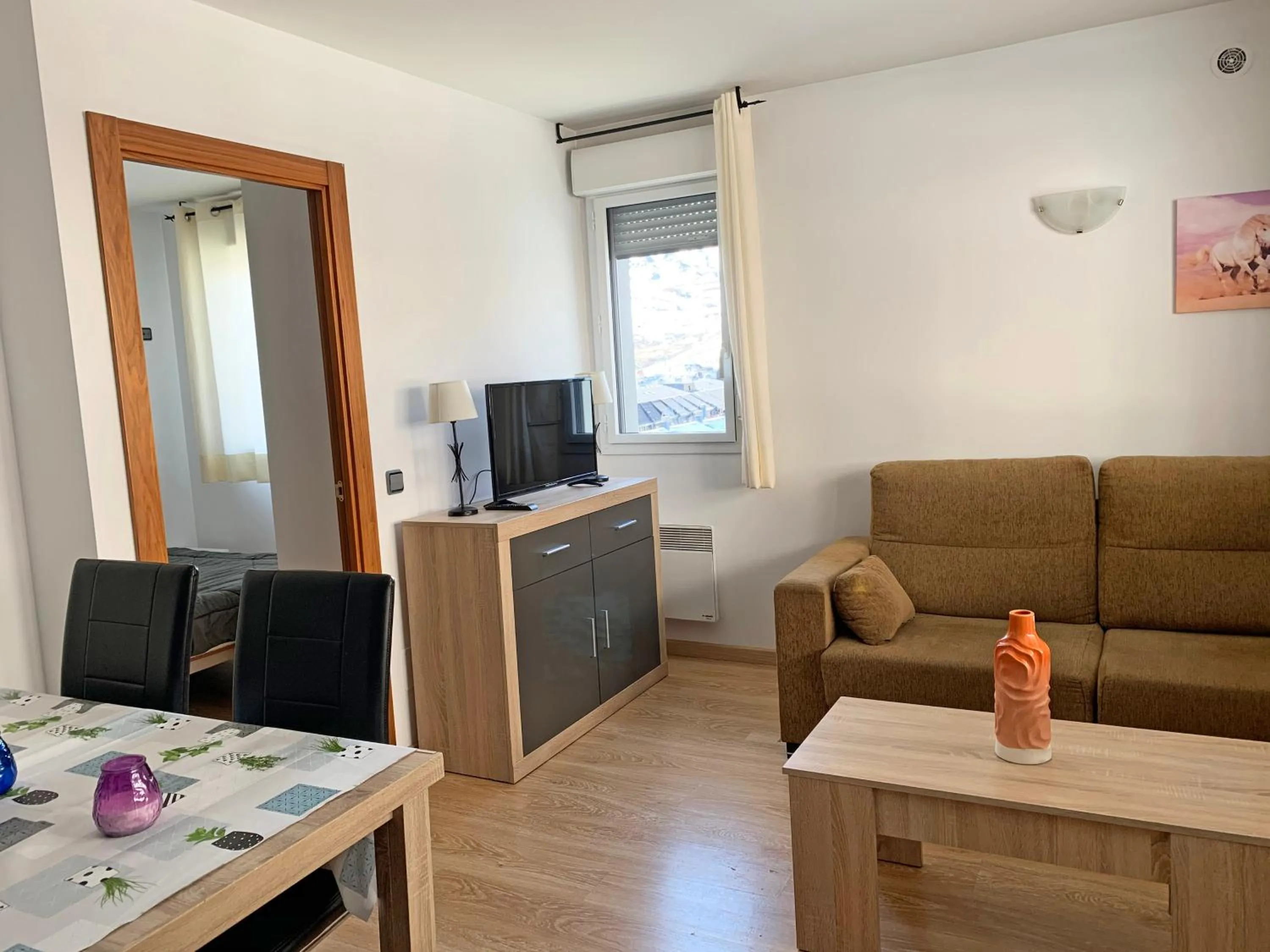 TV and multimedia in Apartamentos Araco 3000