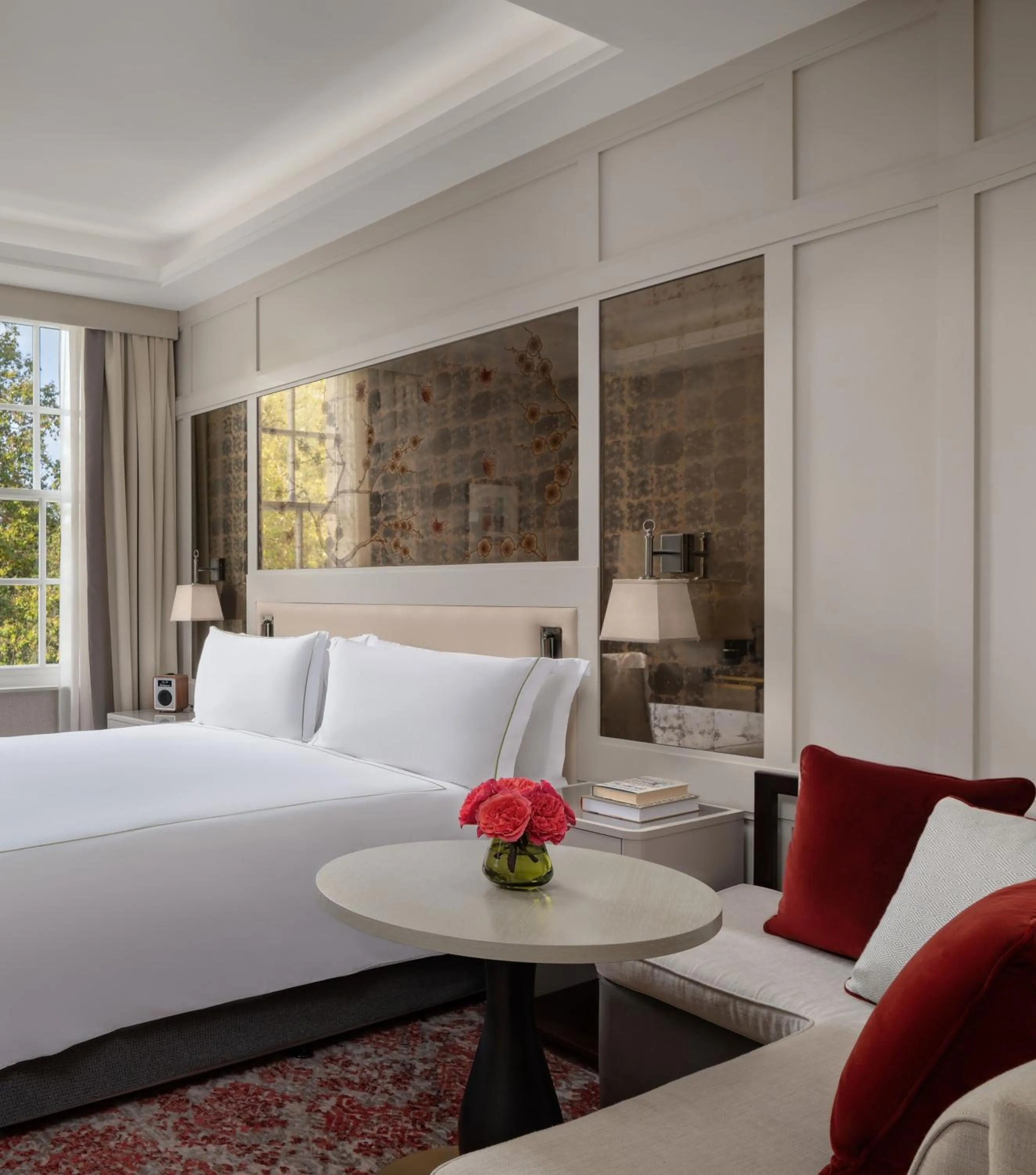 Seating area, Bed in The Biltmore Mayfair