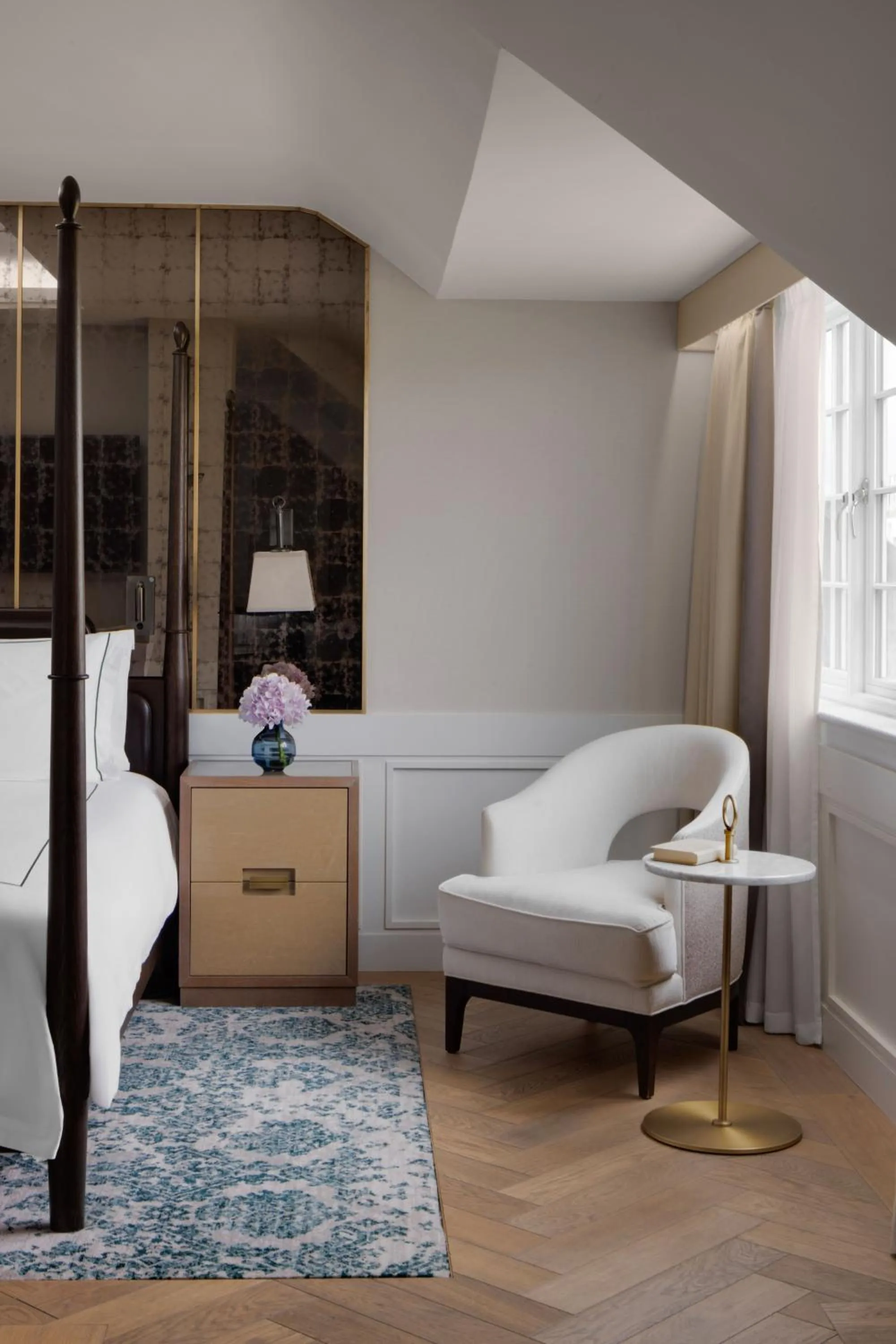 Seating area, Bed in The Biltmore Mayfair