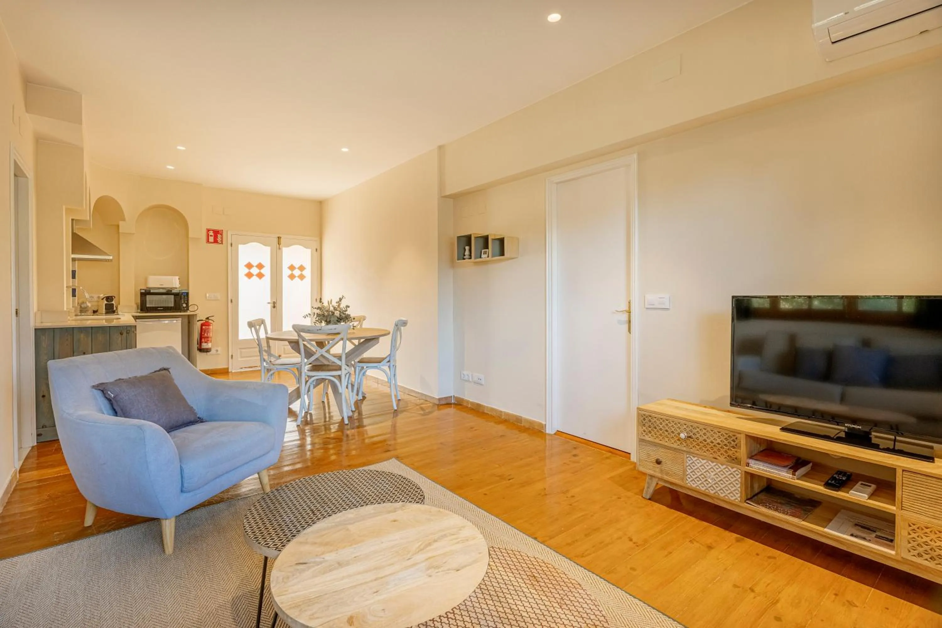 Communal lounge/ TV room in Masos Can Sot