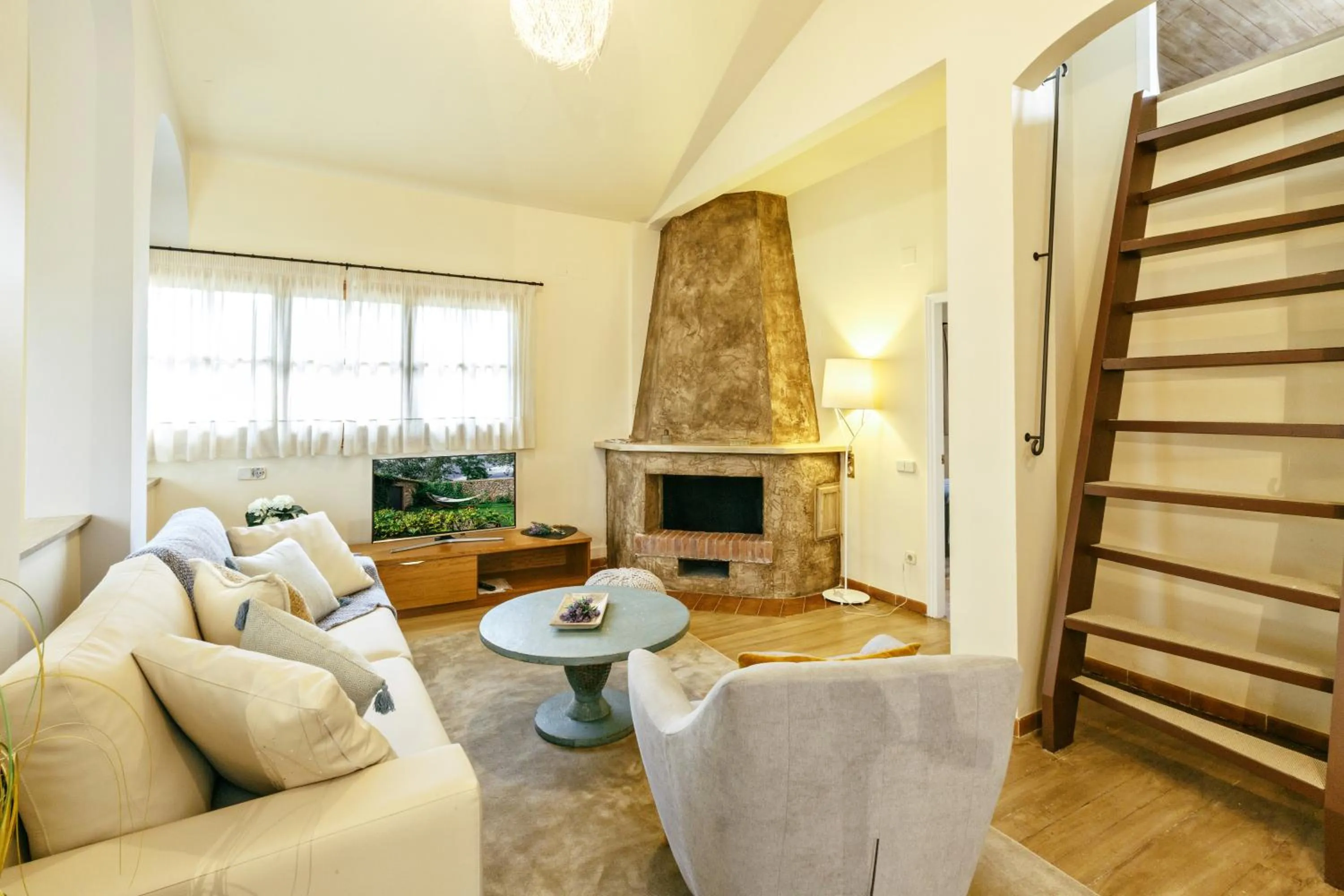 TV and multimedia in Masos Can Sot