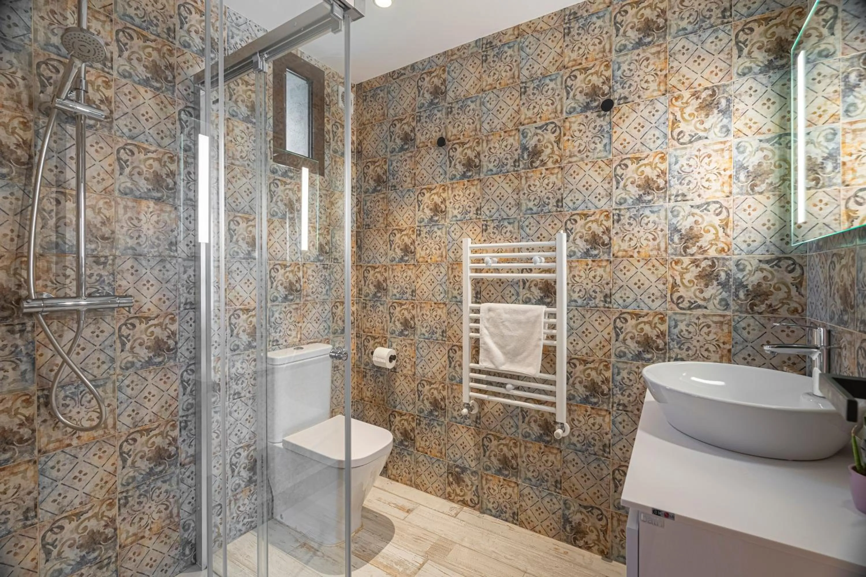 Shower in Masos Can Sot