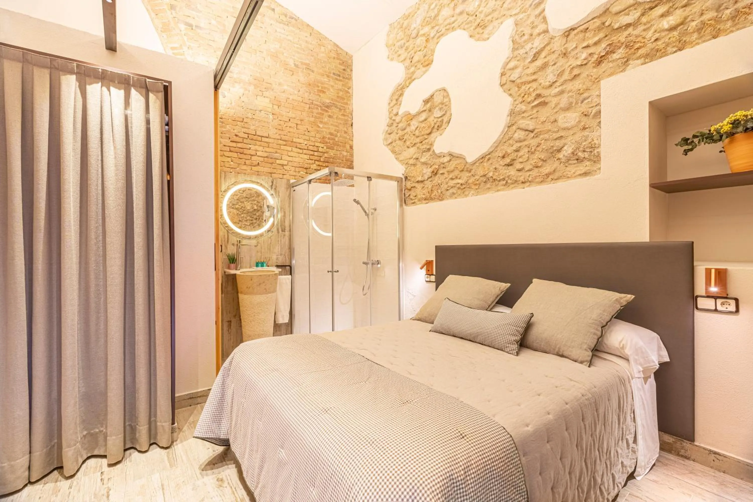 Bathroom, Bed in Masos Can Sot